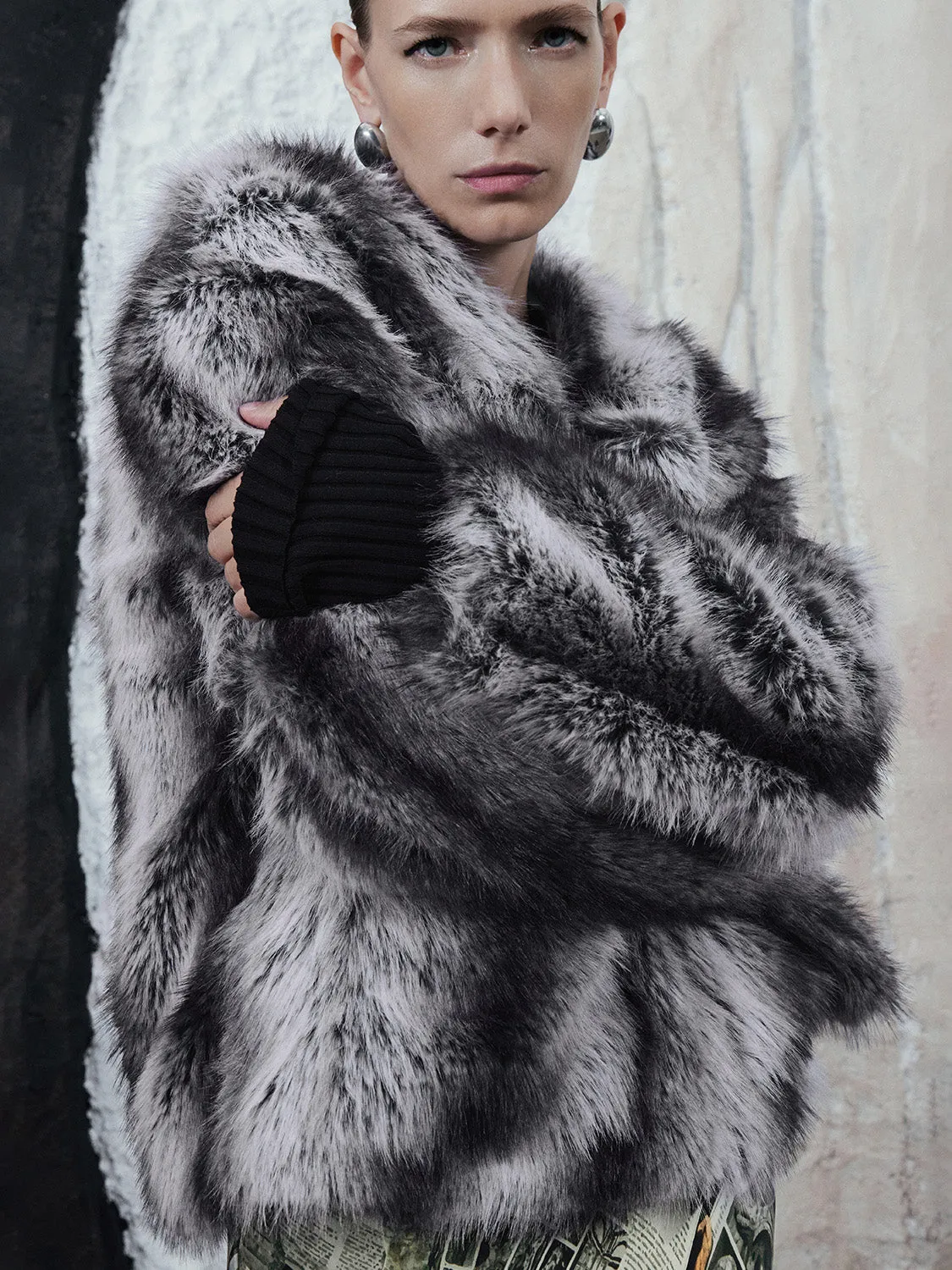 Loose Faux Fur Jackets sold by Urban Revivo product image thumbnail 5