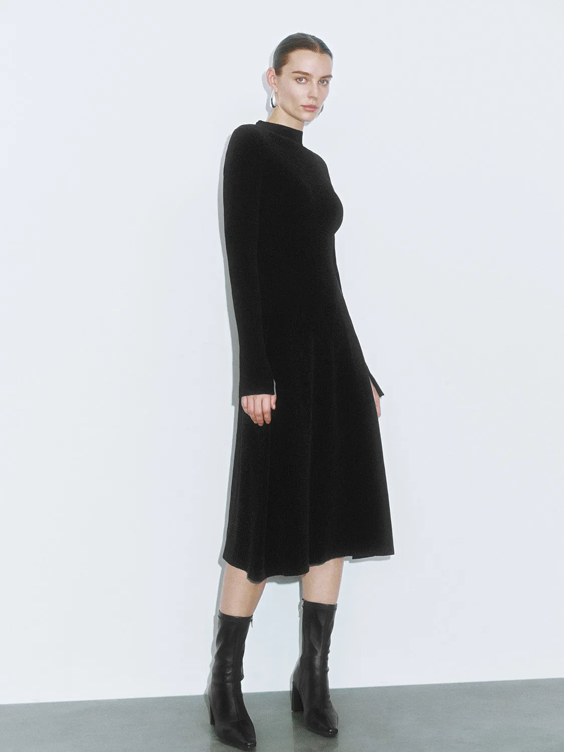 Long Sleeve Knitted Dresses sold by Urban Revivo product image thumbnail 4