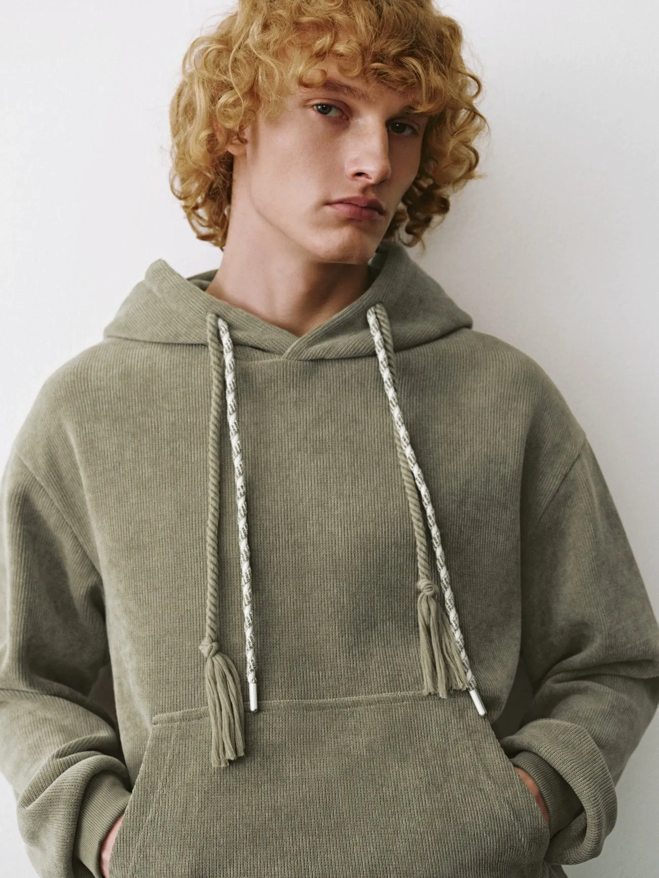 Leisure Hoodie Sweatshirts sold by Urban Revivo product image thumbnail 3