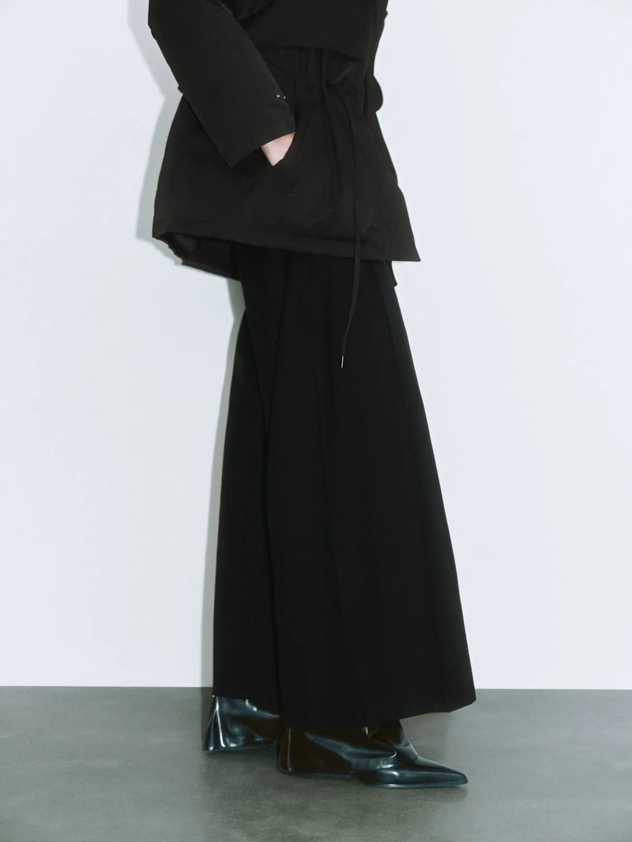 Glamor Wide-Leg Pants sold by Urban Revivo product image thumbnail 3