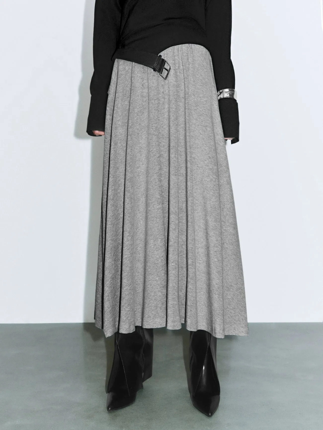 Flared A-Line Skirts sold by Urban Revivo product image thumbnail 2