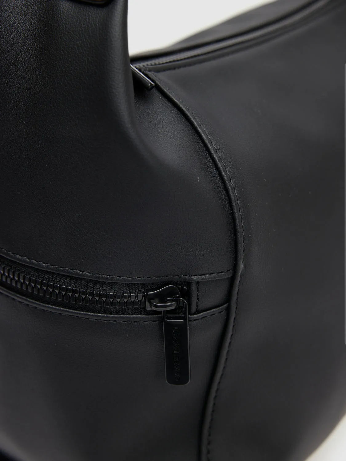 Crossbody Bags sold by Urban Revivo product image thumbnail 4