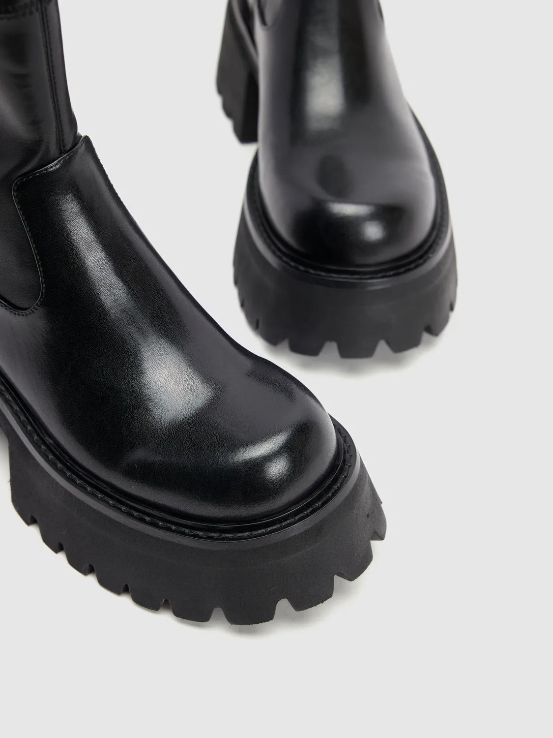 Chunky Booties sold by Urban Revivo product image thumbnail 5