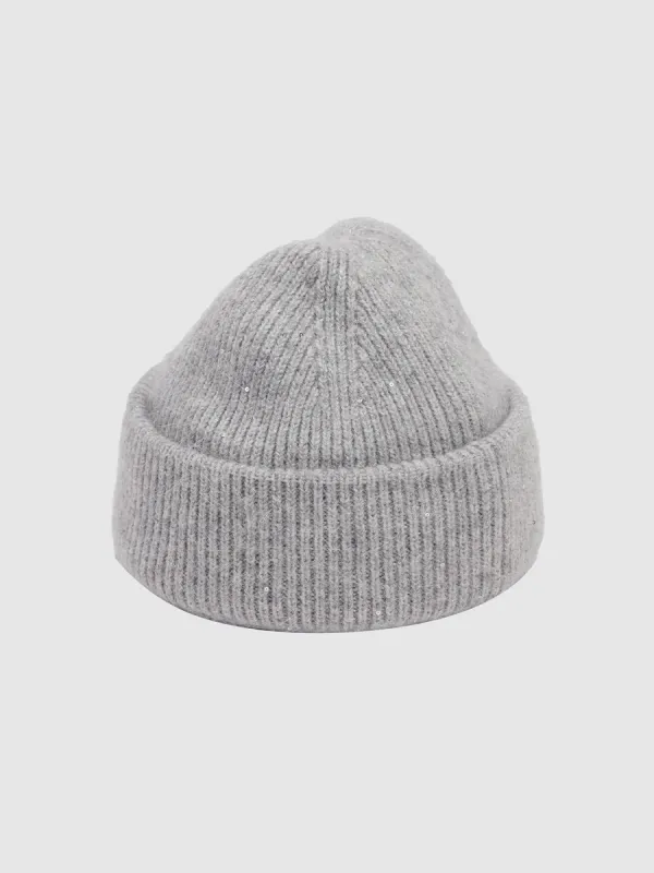 Beanie sold by Urban Revivo