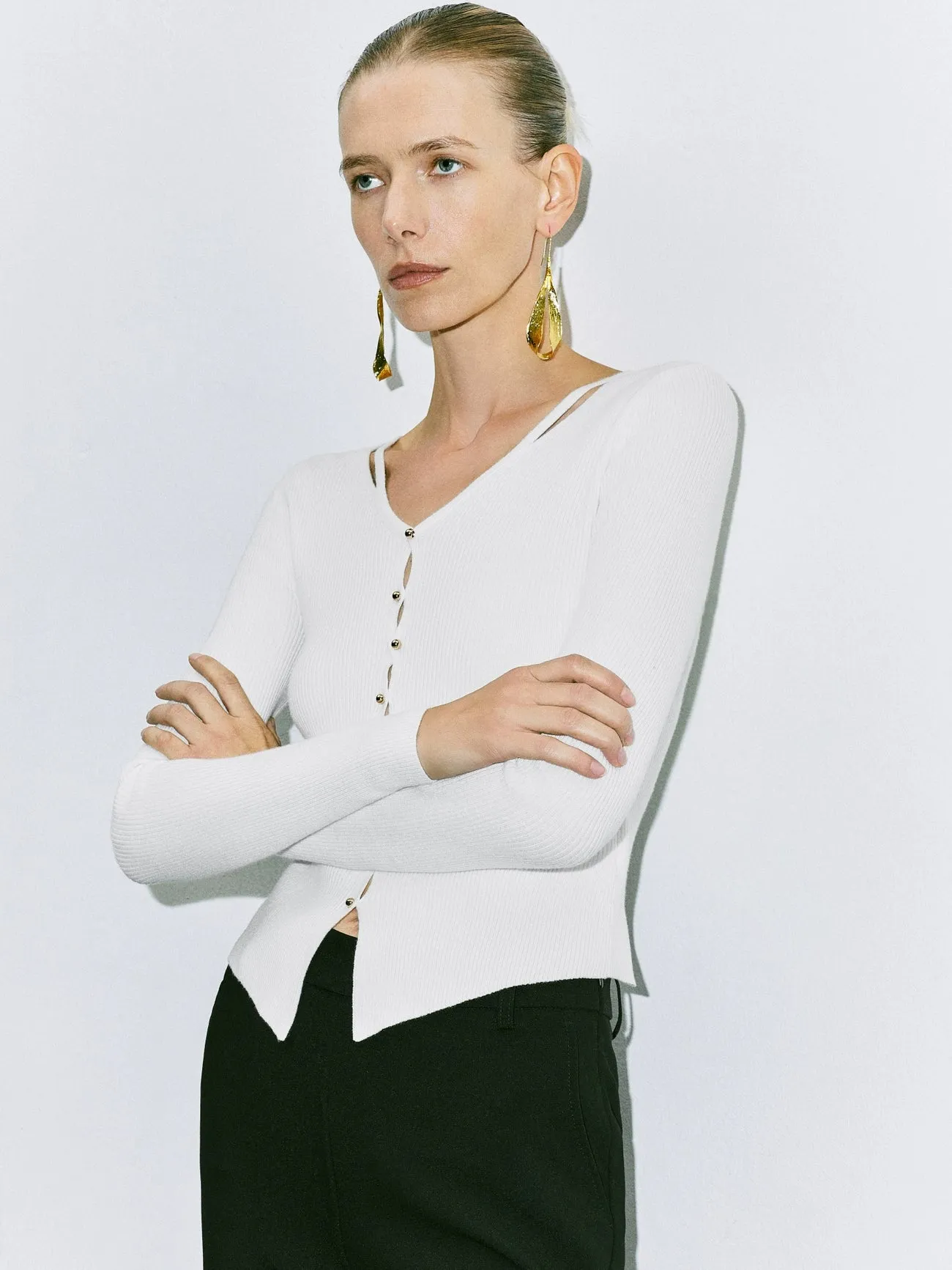 Button Up Knitted T-Shirts sold by Urban Revivo product image thumbnail 3