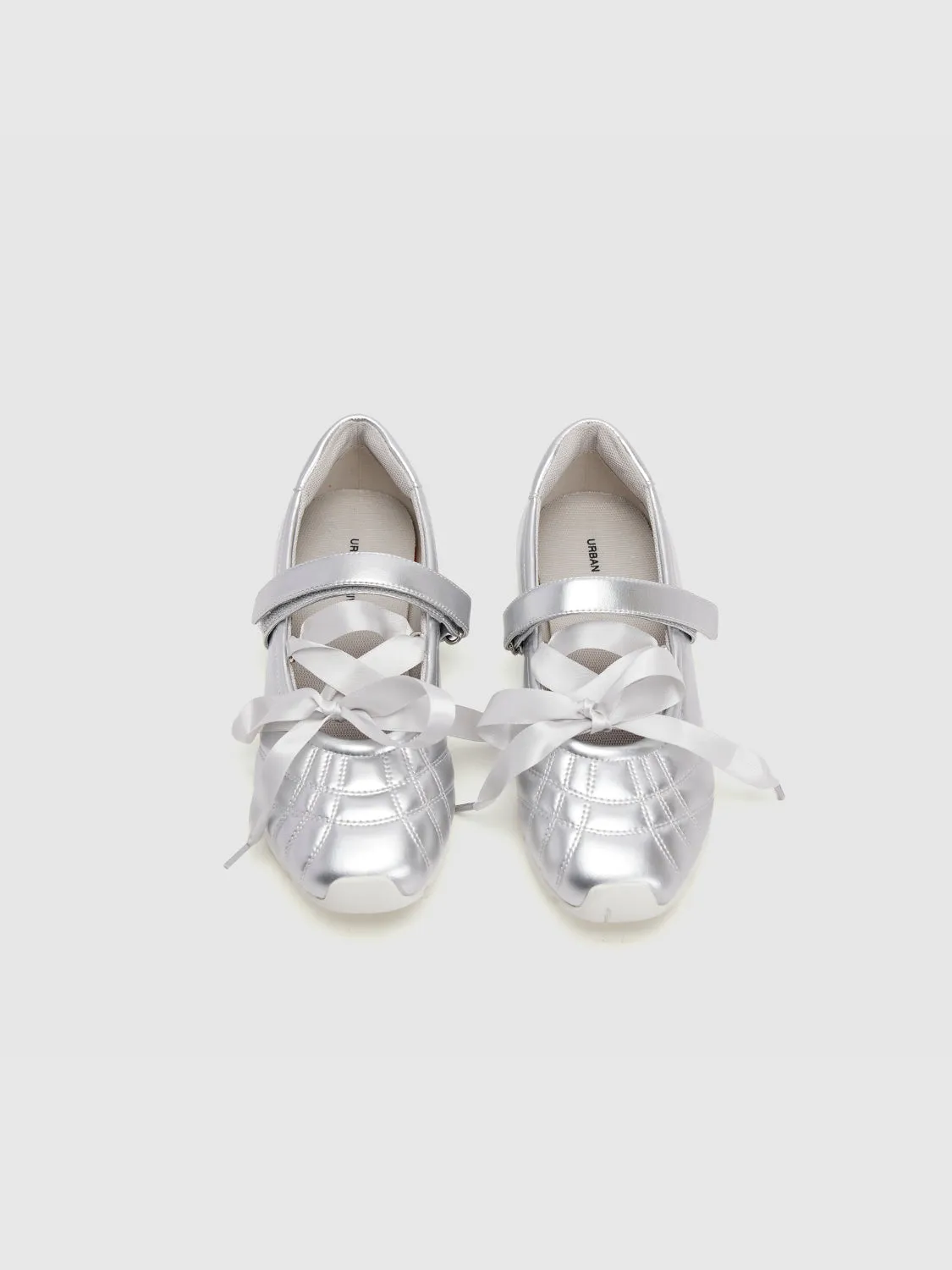 Bow Decor Low-Cut Uppers Pumps sold by Urban Revivo product image thumbnail 4