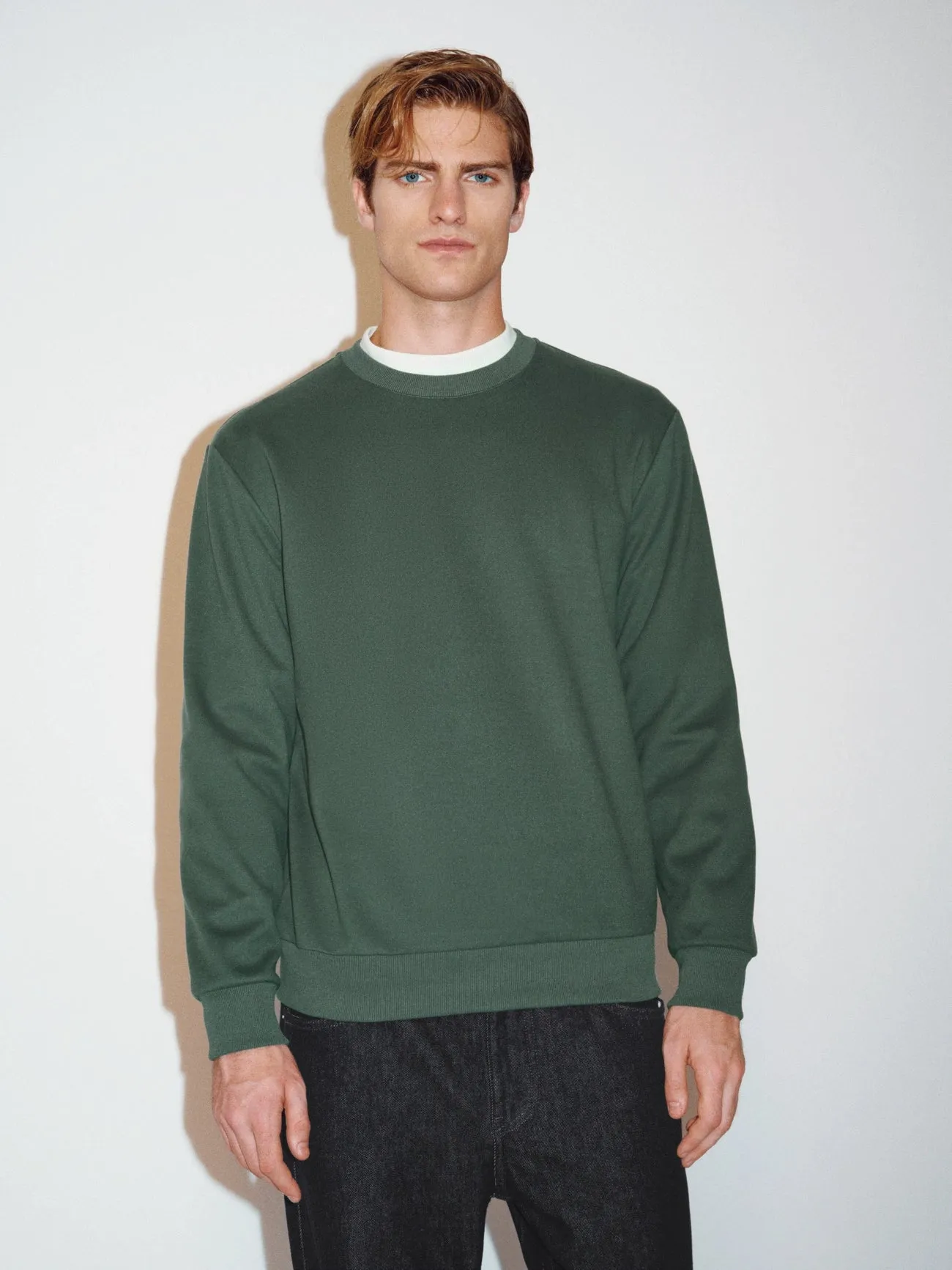 Long Sleeve Crew Neck Sweatshirts sold by Urban Revivo product image thumbnail 2