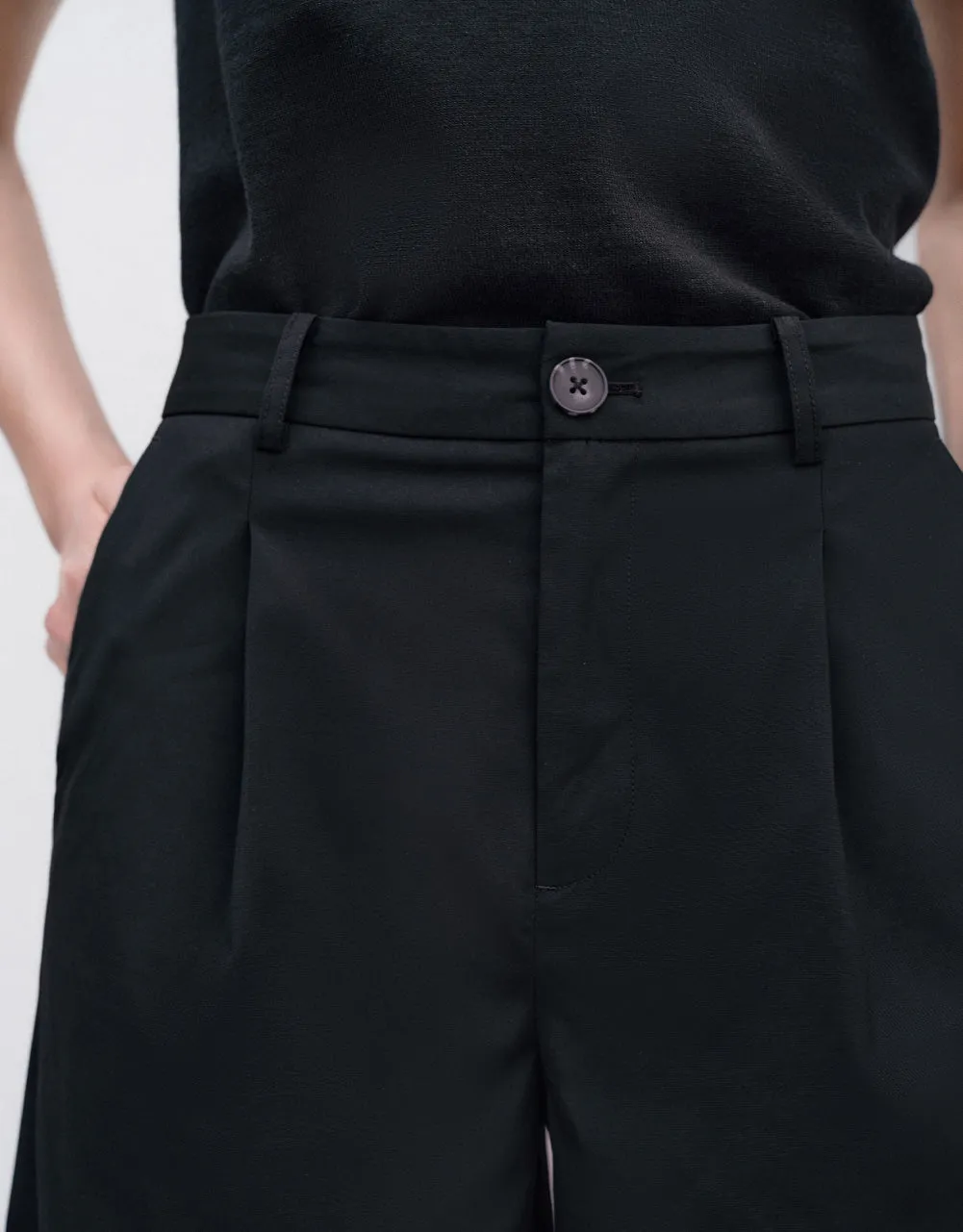 Urban Regular Shorts sold by Urban Revivo product image thumbnail 5