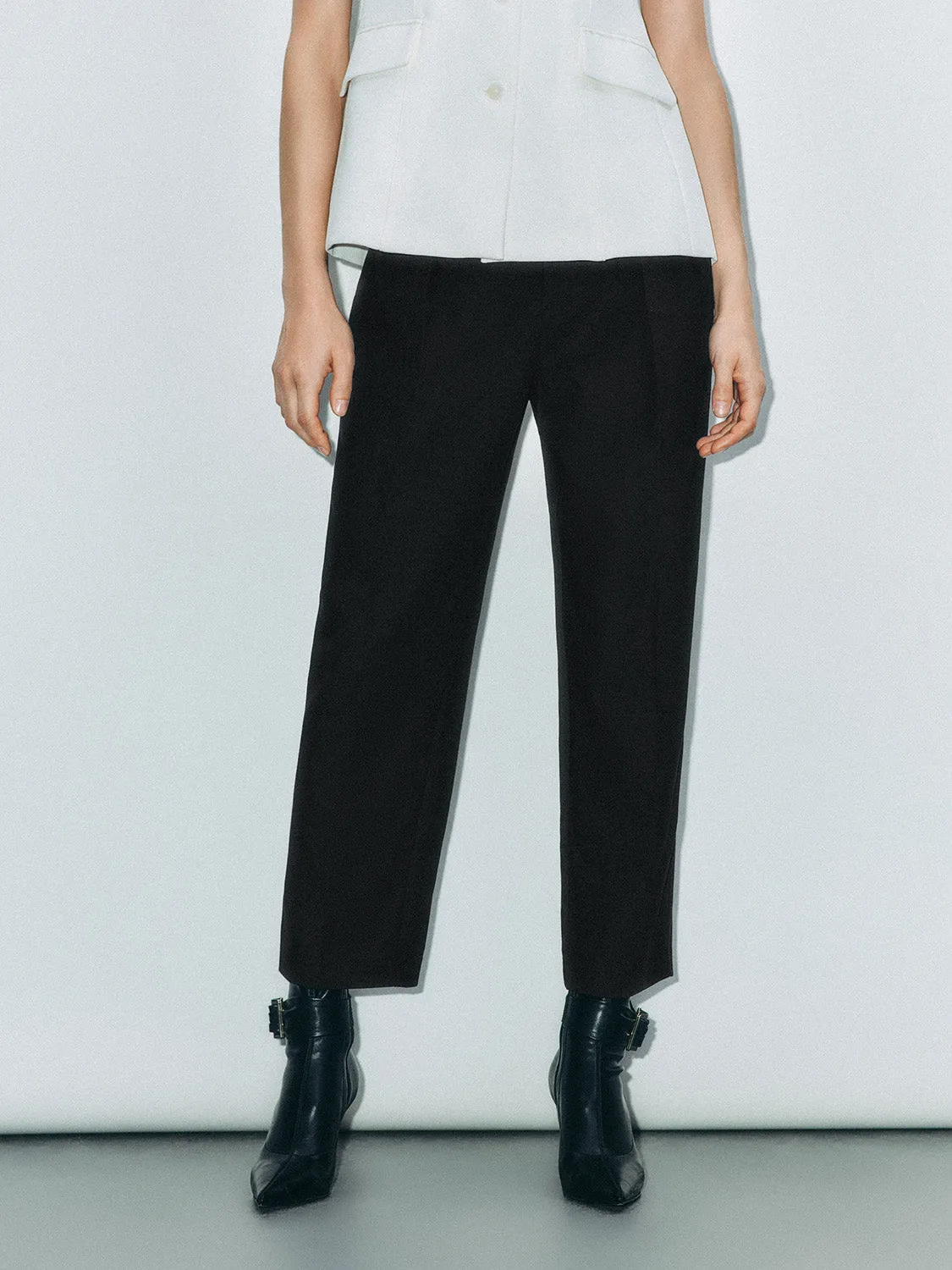 Regular Barrel Pants sold by Urban Revivo product image thumbnail 2