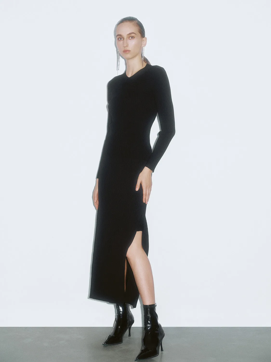 Split Hem Knitted T-Shirts sold by Urban Revivo product image thumbnail 4