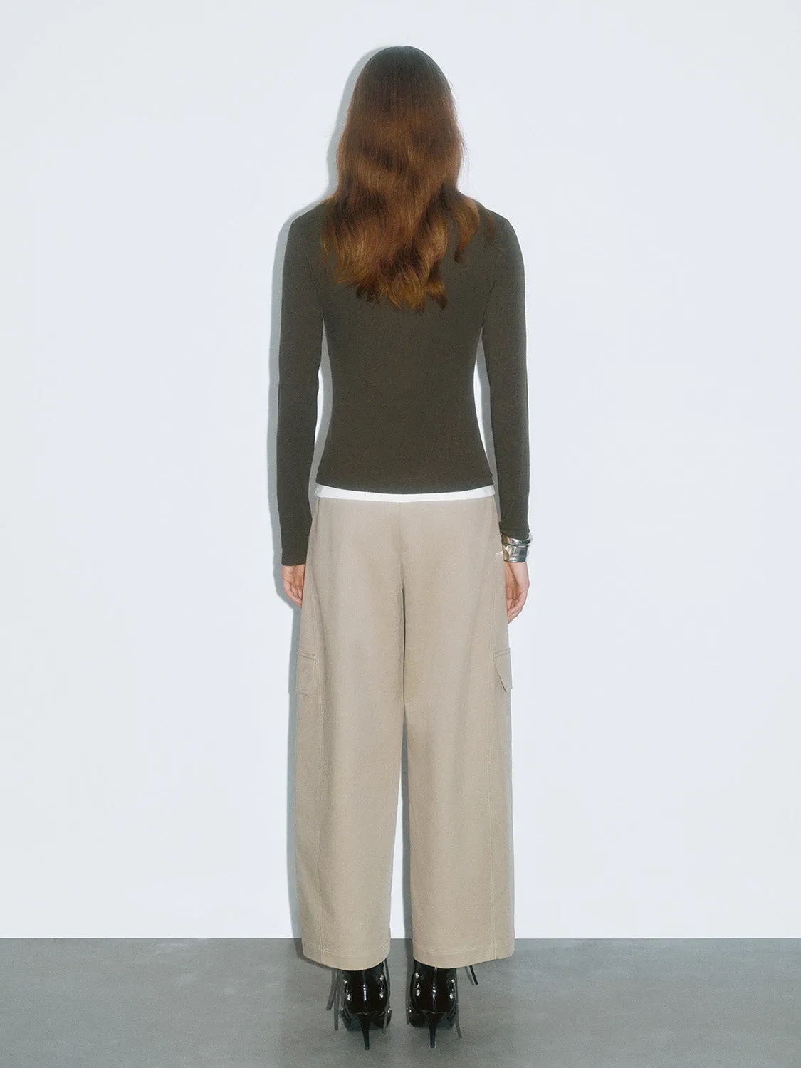 V-Neck Skinny T-Shirts sold by Urban Revivo product image thumbnail 3