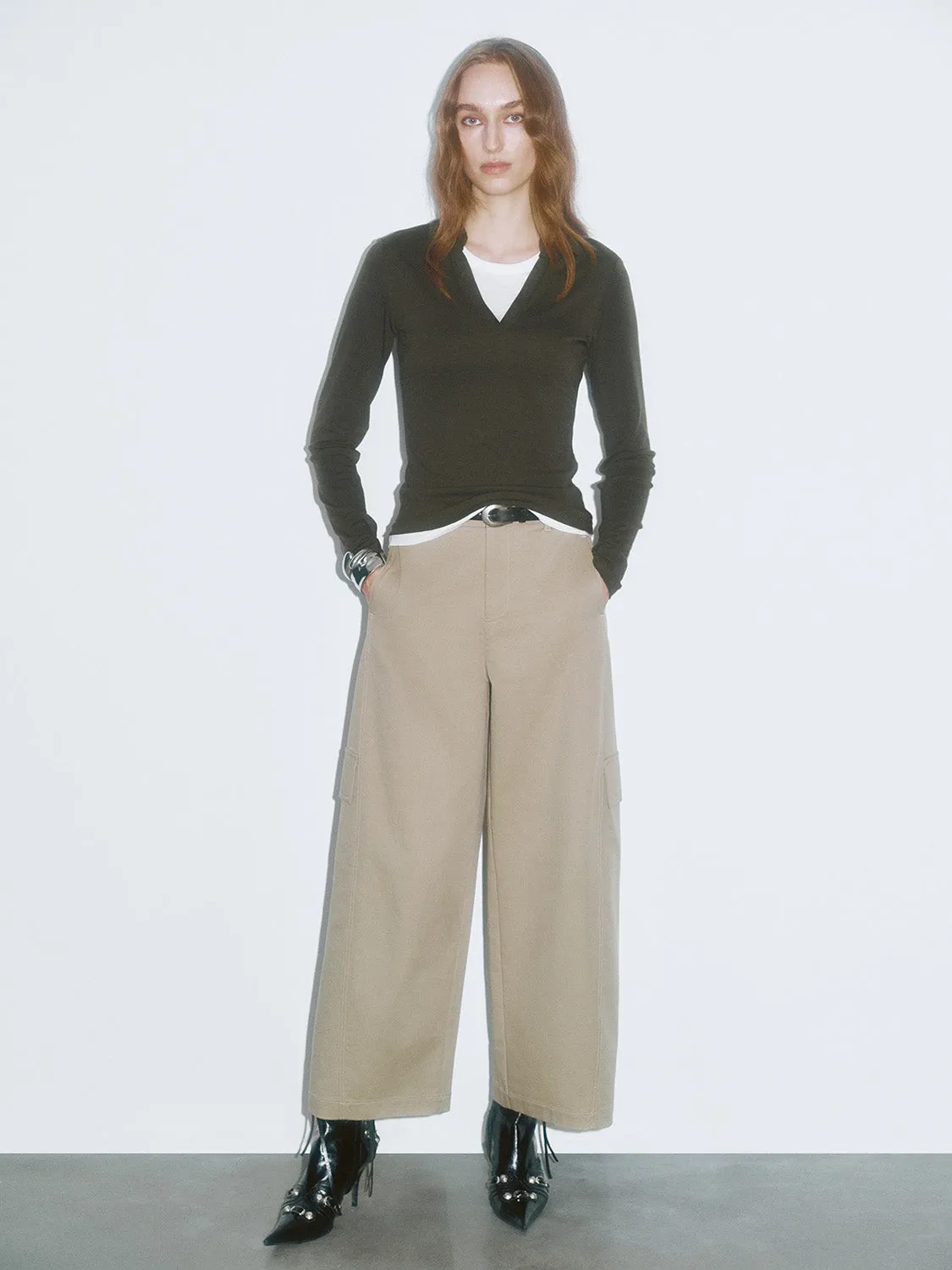 V-Neck Skinny T-Shirts sold by Urban Revivo product image thumbnail 4