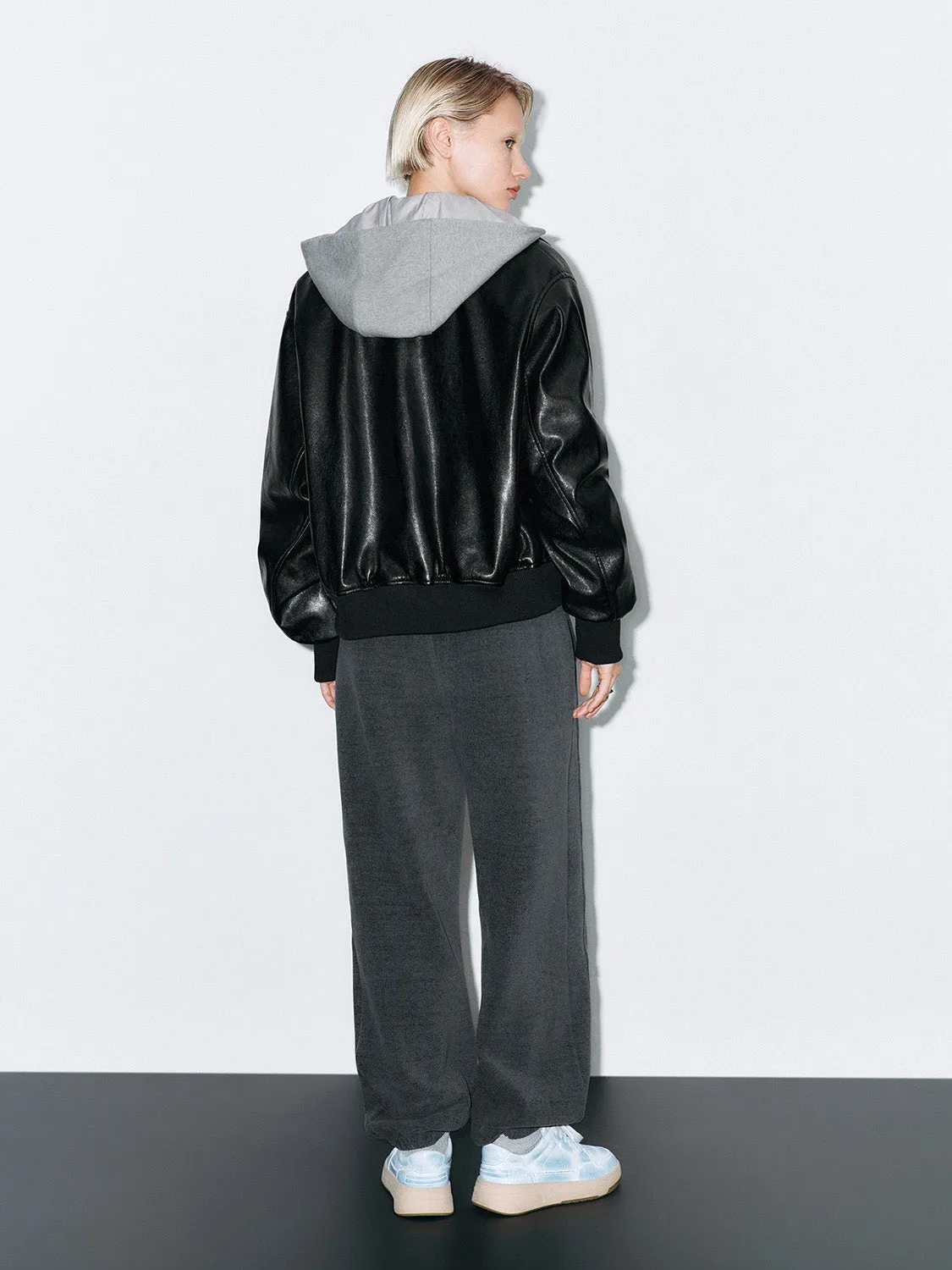 Elastic Loose Jogger Pants sold by Urban Revivo product image thumbnail 4