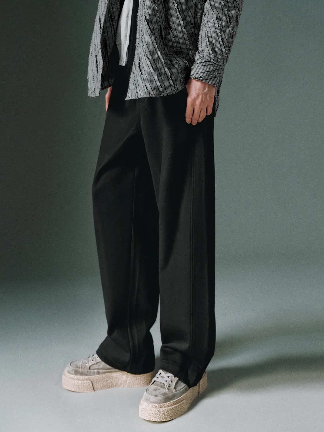 Loose Wide-Leg Pants sold by Urban Revivo product image thumbnail 3