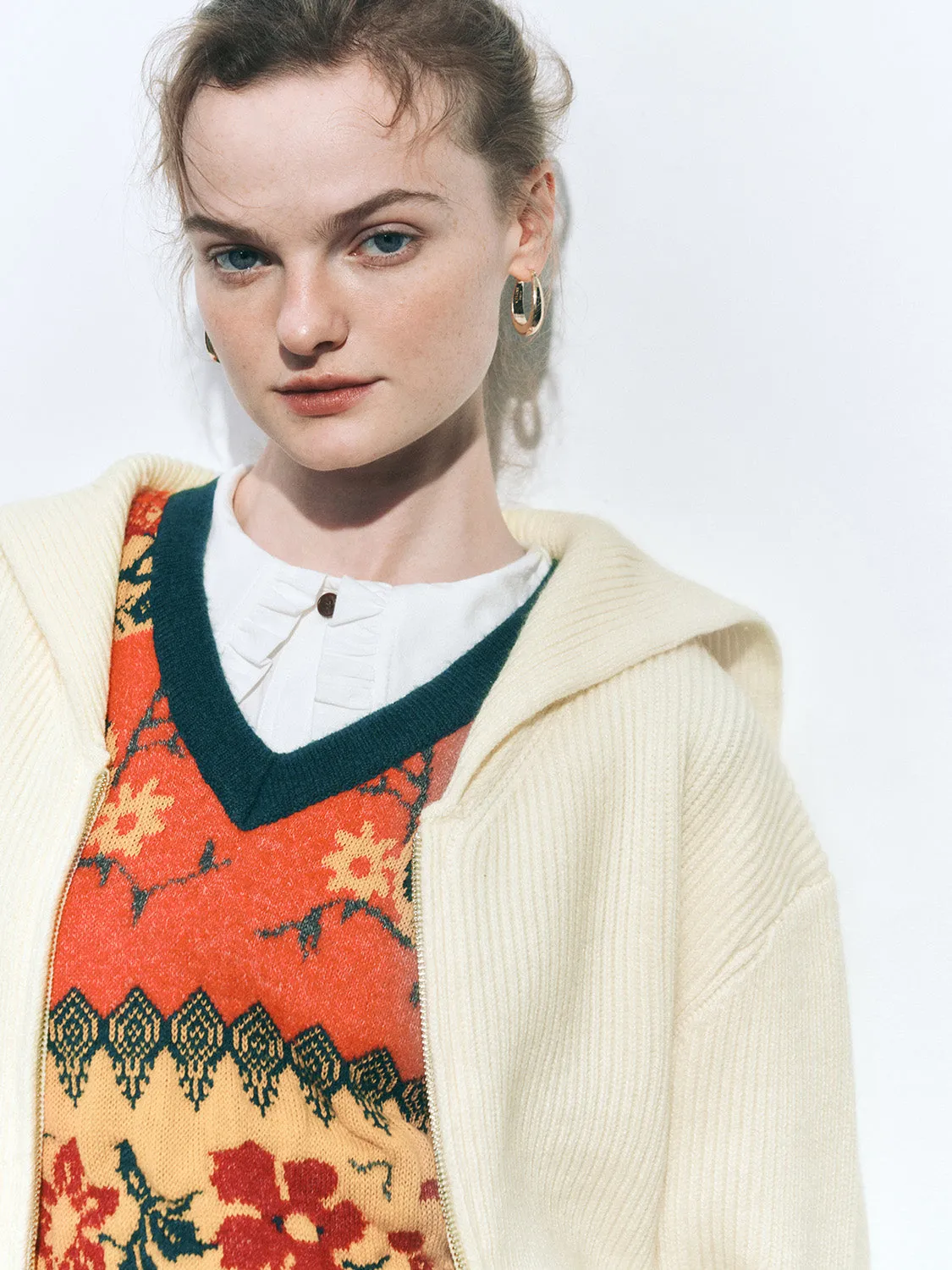 Zip Up Front Cropped Knitted Cardigans sold by Urban Revivo product image thumbnail 5