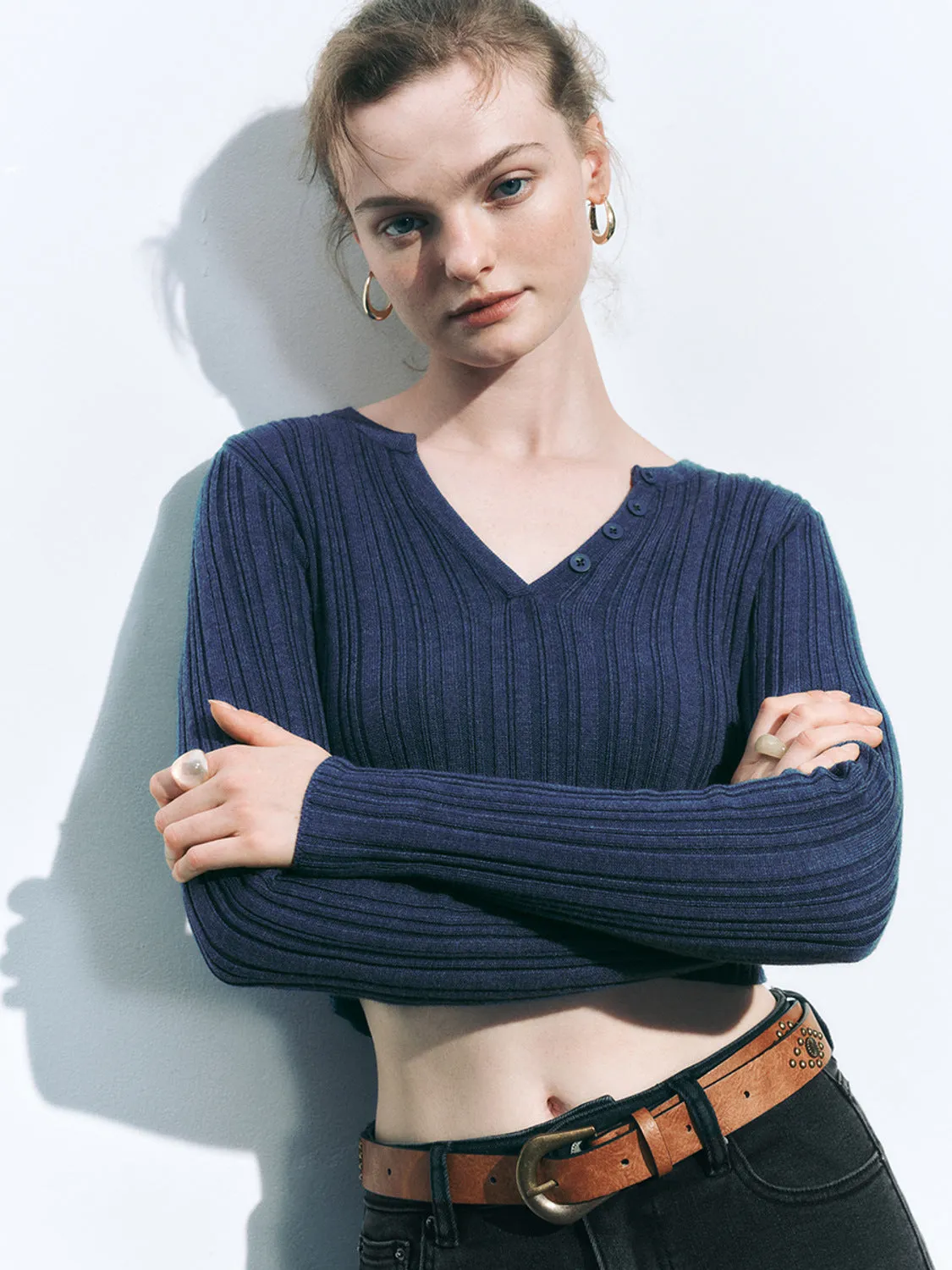 Button Half Placket Cropped Knitted T-Shirts sold by Urban Revivo product image thumbnail 5