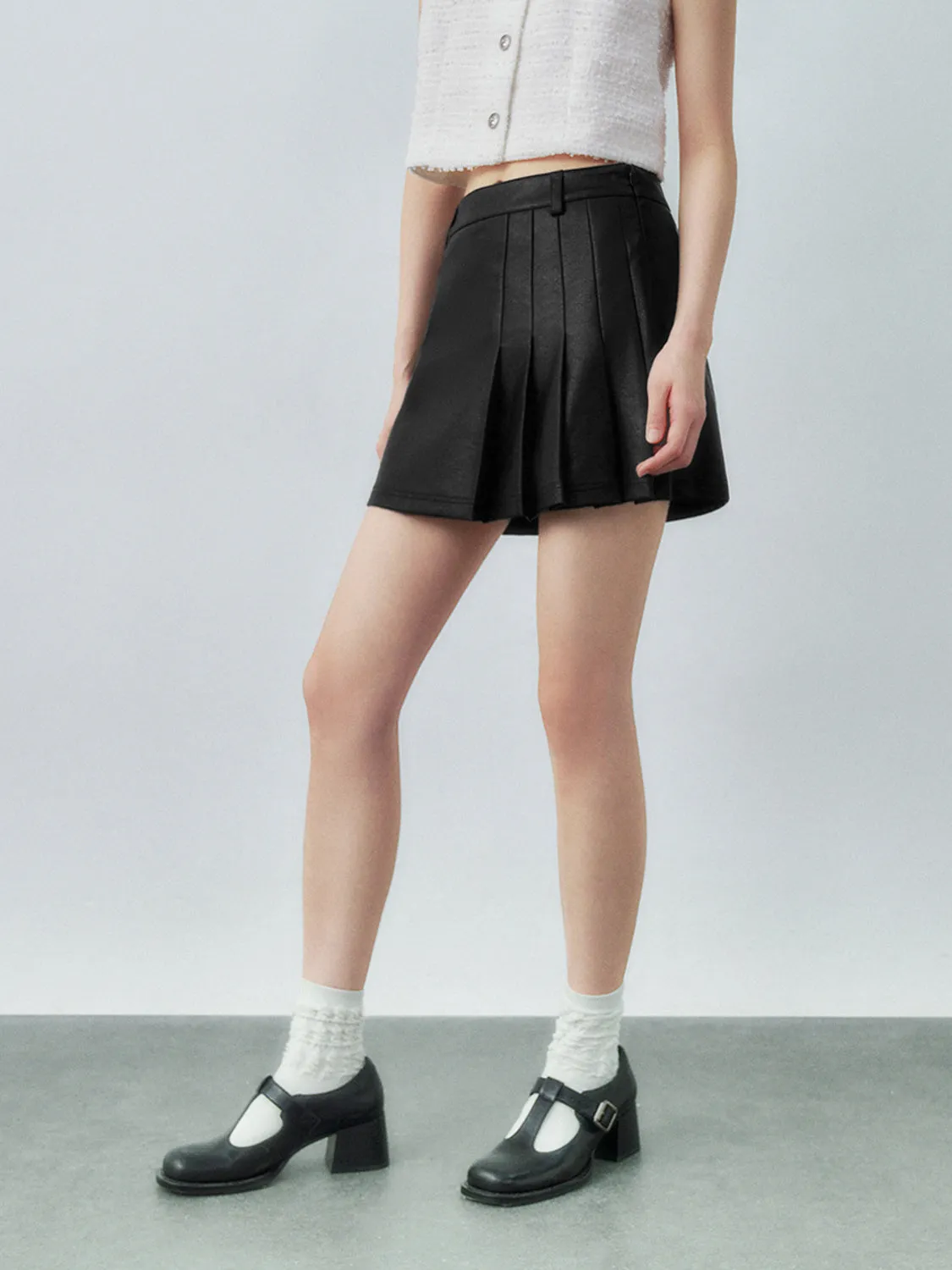 Mini Pleated A-Line Skirts sold by Urban Revivo product image thumbnail 2