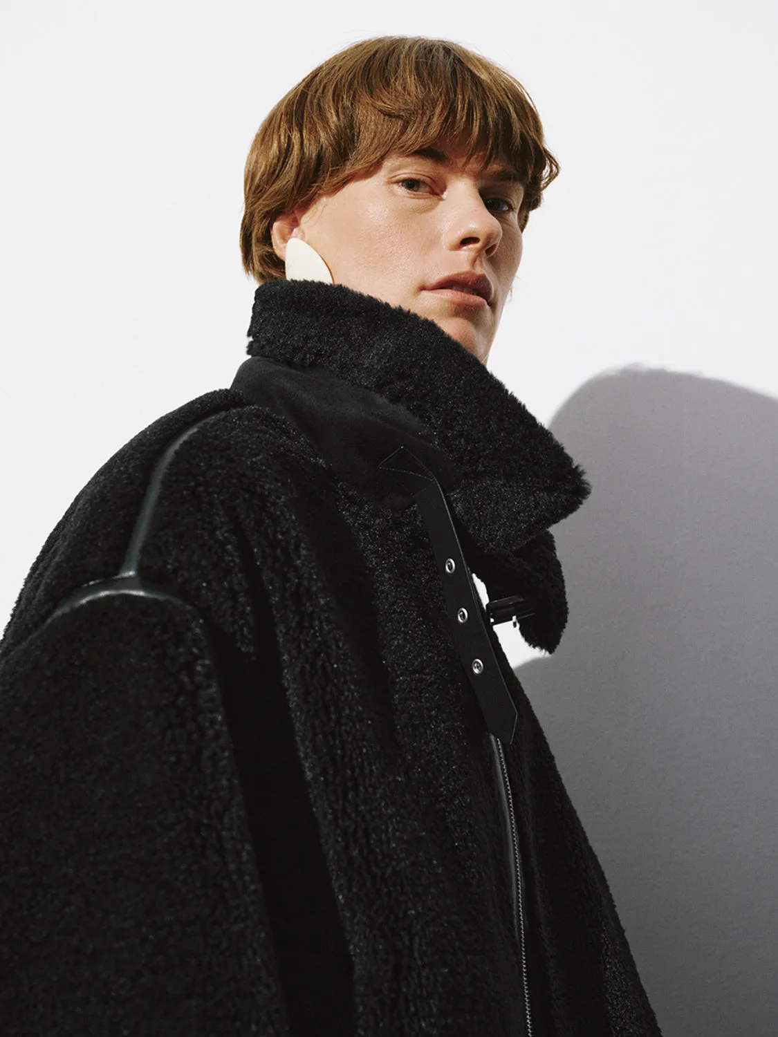 Loose Fur Jackets sold by Urban Revivo product image thumbnail 3