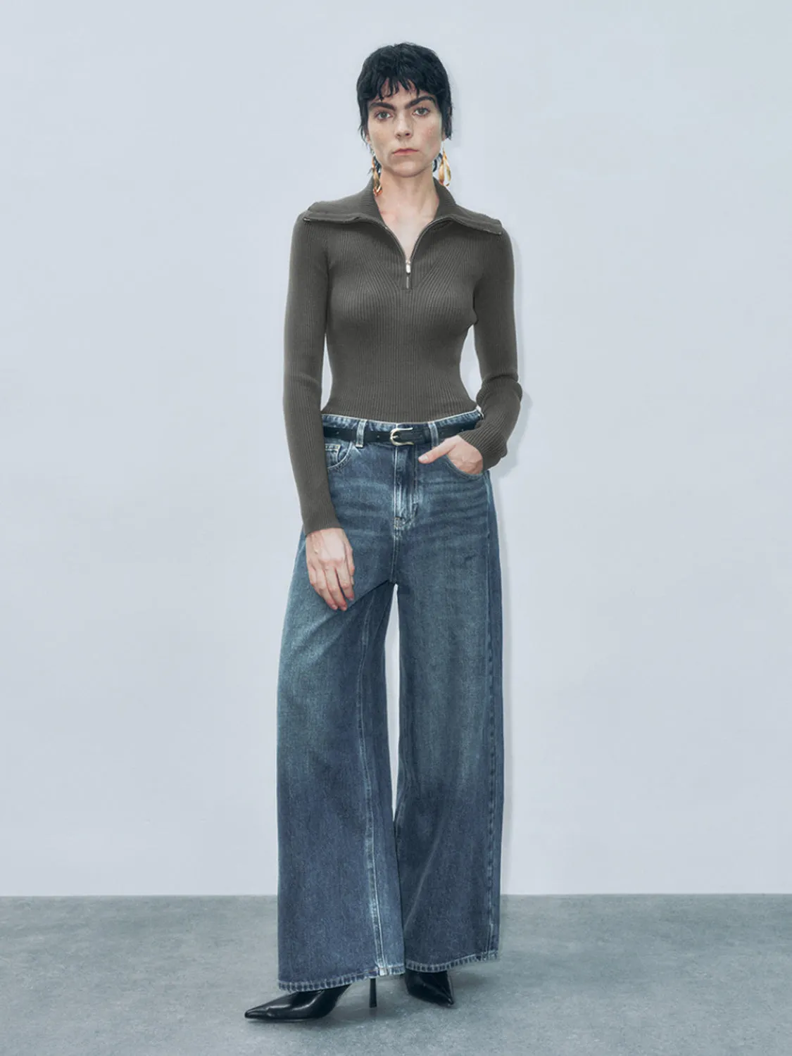 Wide Lapel Knitted T-Shirts sold by Urban Revivo product image thumbnail 4