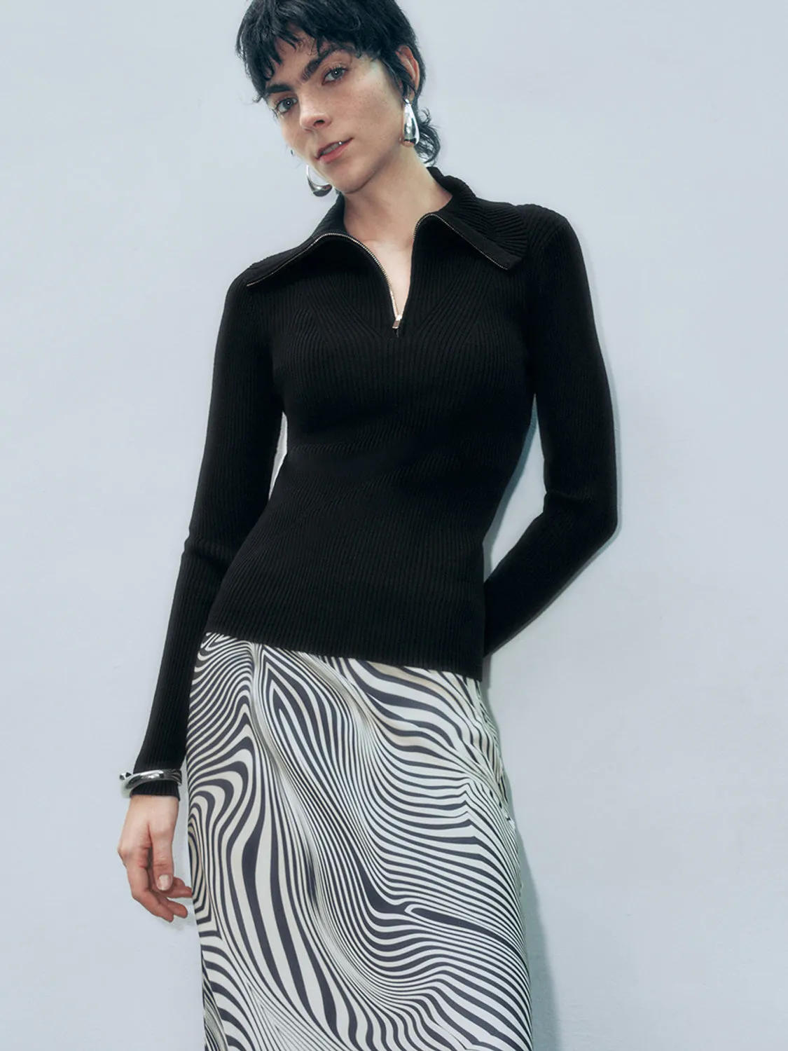 Wide Lapel Knitted T-Shirts sold by Urban Revivo