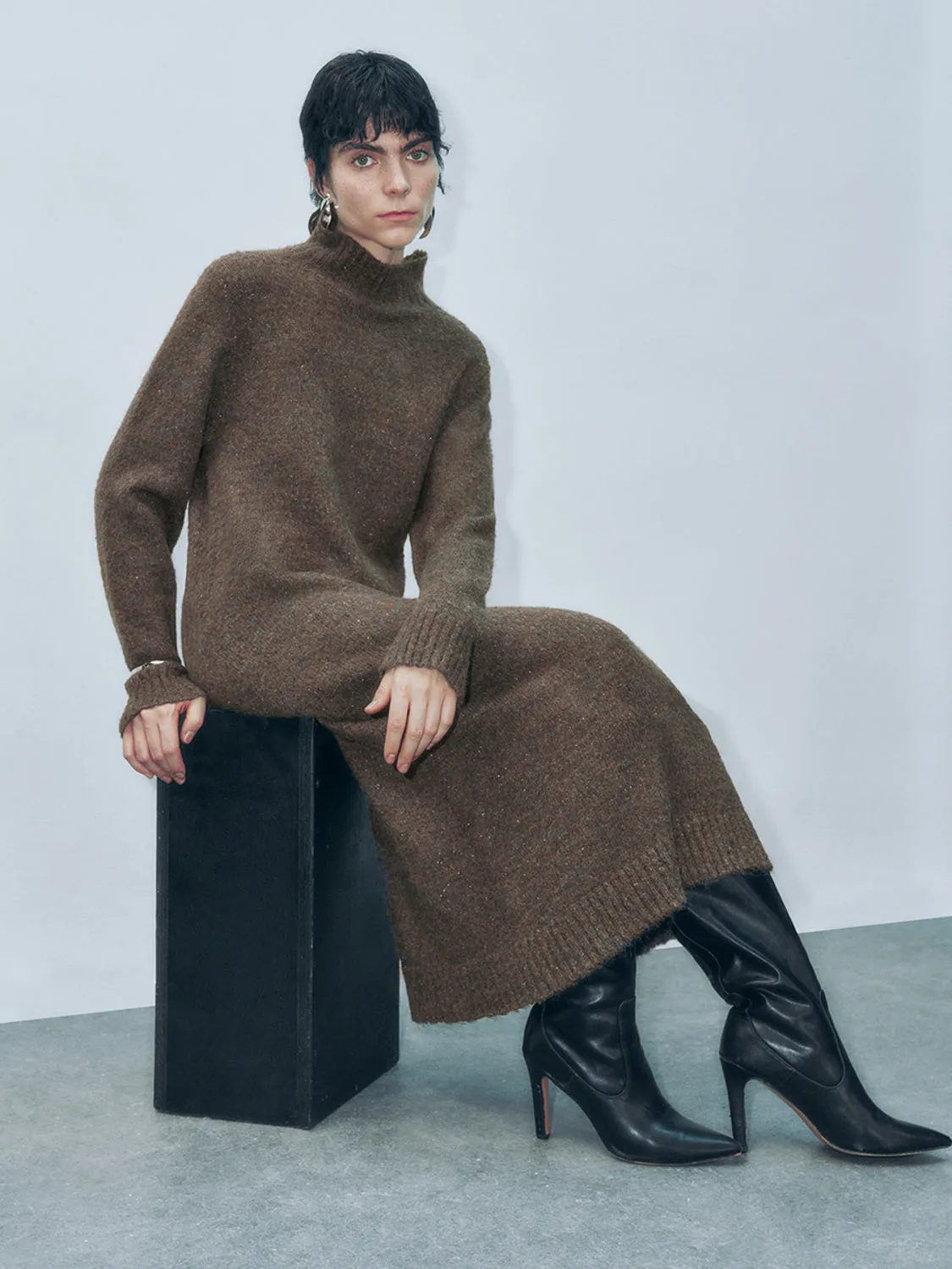 Mock Neck Knitted Dresses sold by Urban Revivo product image thumbnail 5