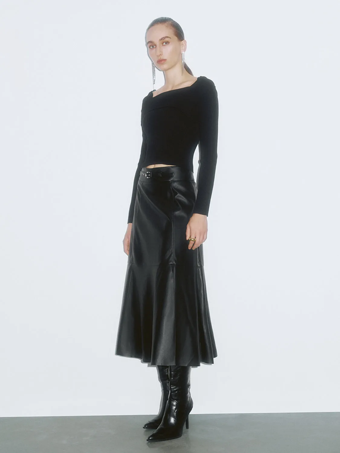 Square Neck Knitted T-Shirts sold by Urban Revivo product image thumbnail 4