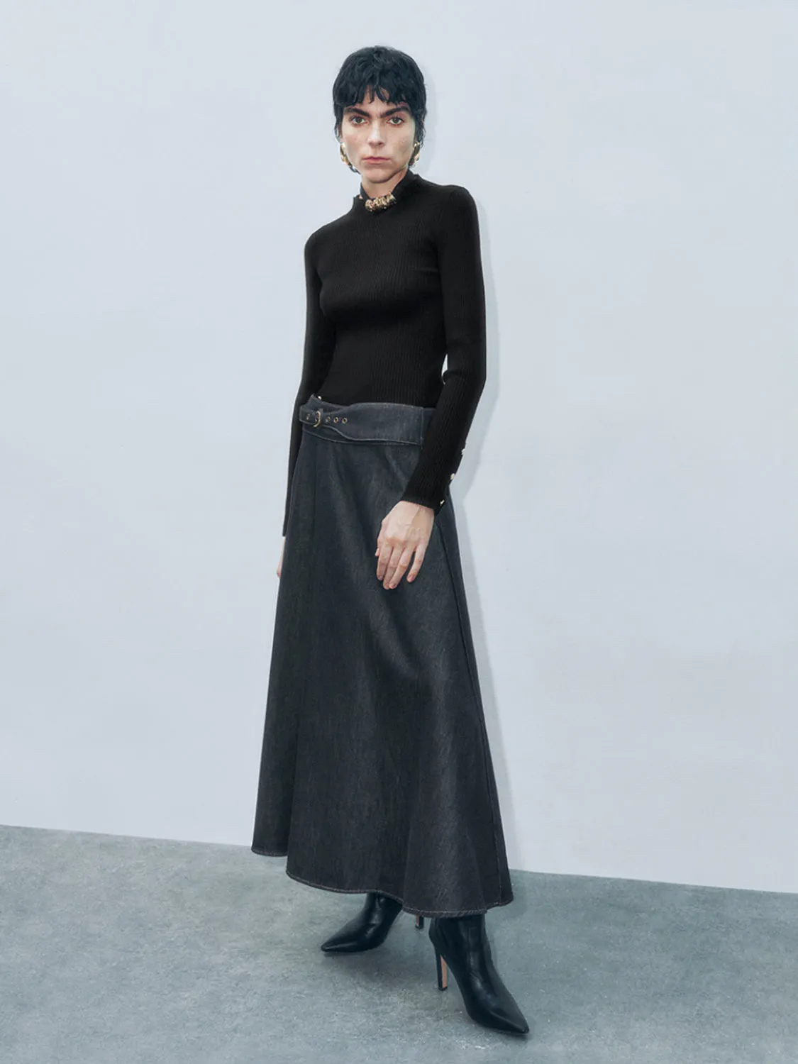 Maxi Denim Flared Skirts sold by Urban Revivo product image thumbnail 5