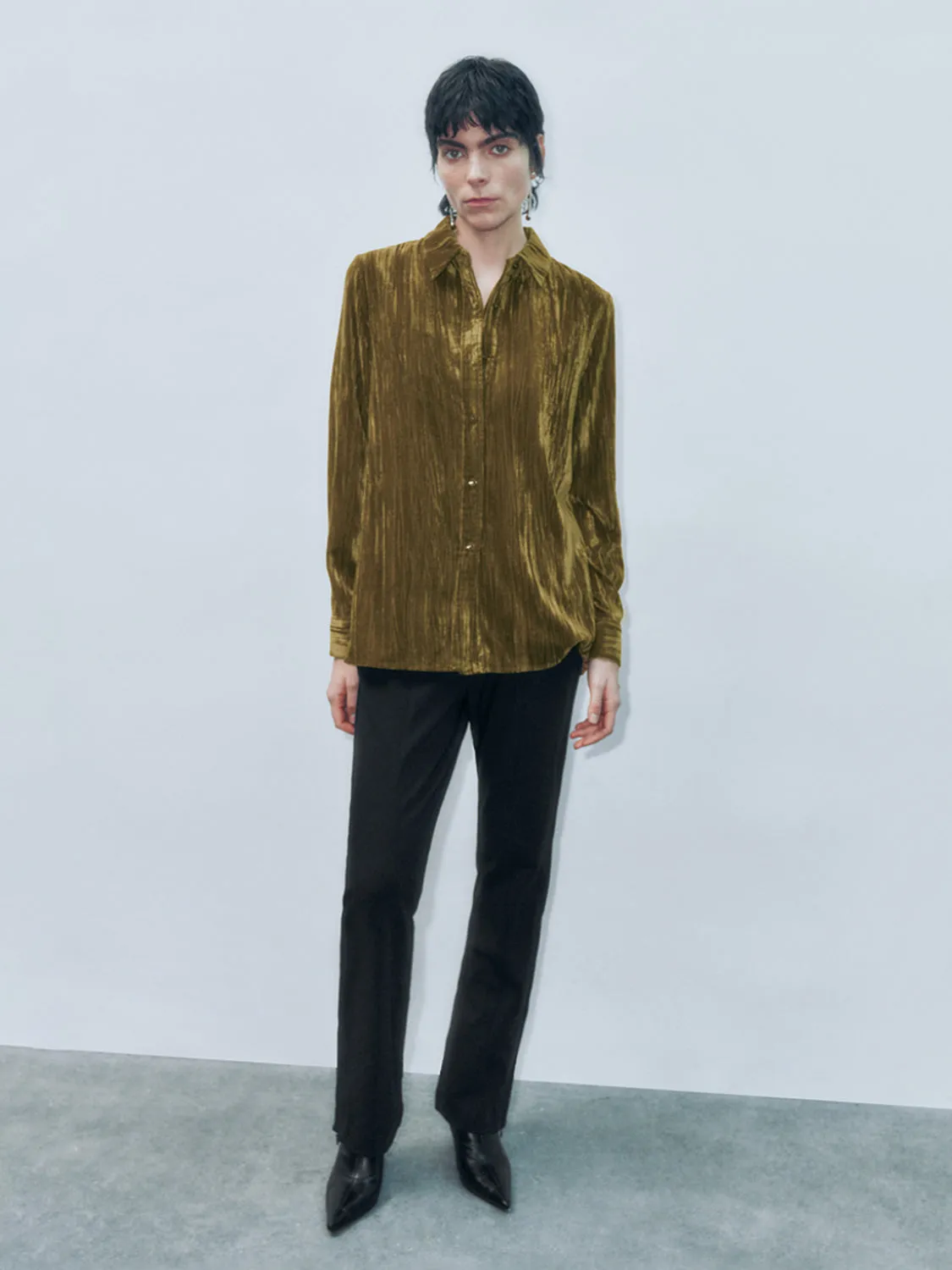 Button Up Long Sleeve Shirts sold by Urban Revivo product image thumbnail 4