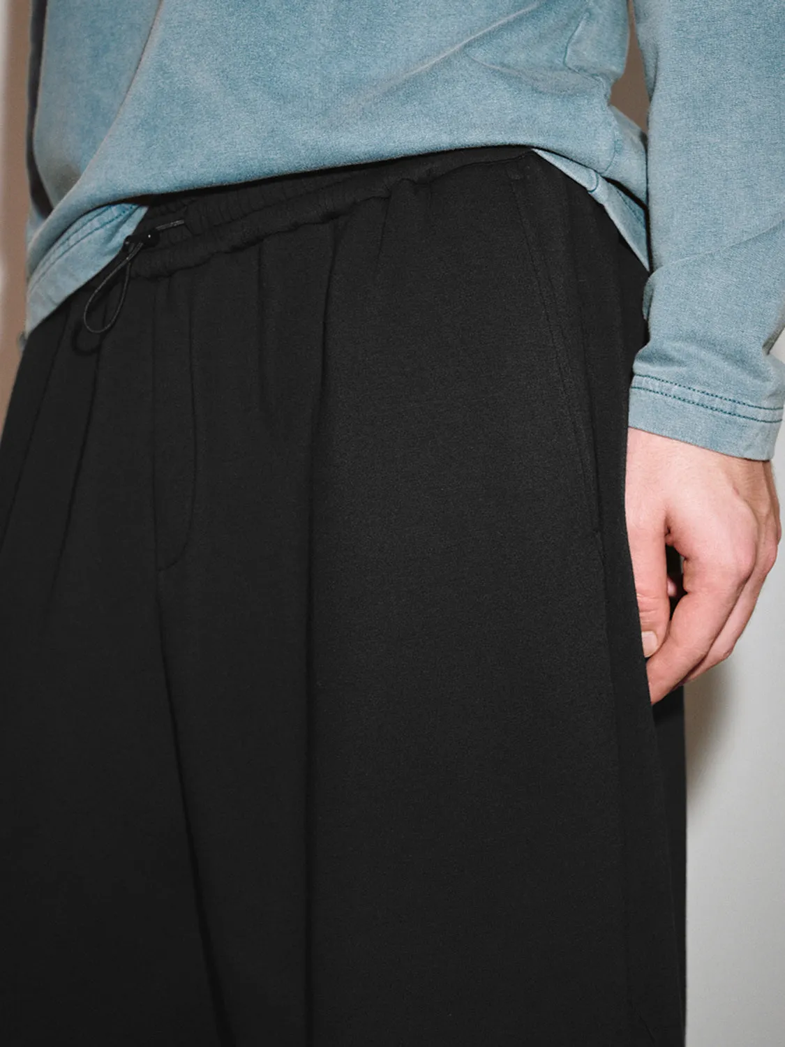 Loose Straight Pants sold by Urban Revivo product image thumbnail 4