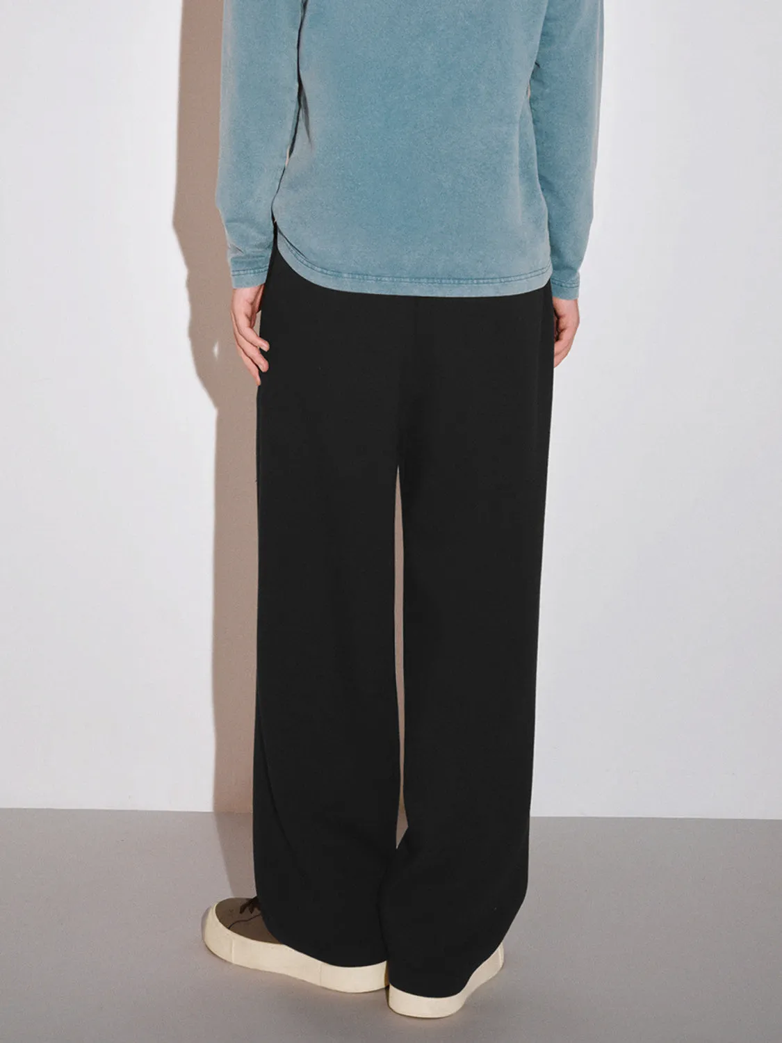 Loose Straight Pants sold by Urban Revivo product image thumbnail 3