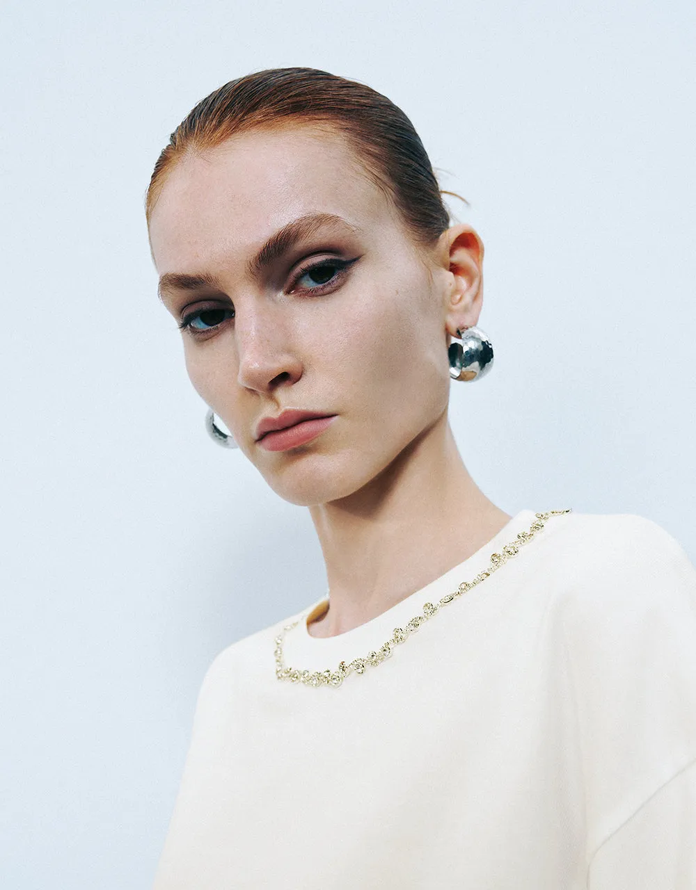 Crew Neck Straight T-Shirt sold by Urban Revivo product image thumbnail 4