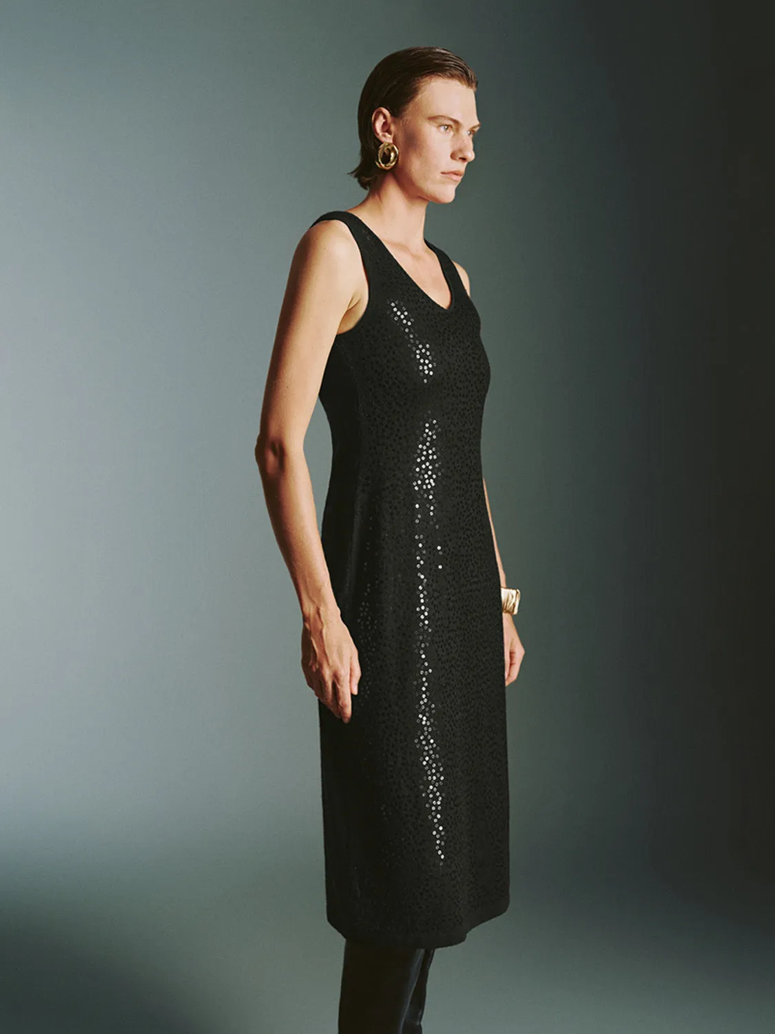 V-Neck Maxi Knitted Dresses sold by Urban Revivo product image thumbnail 5