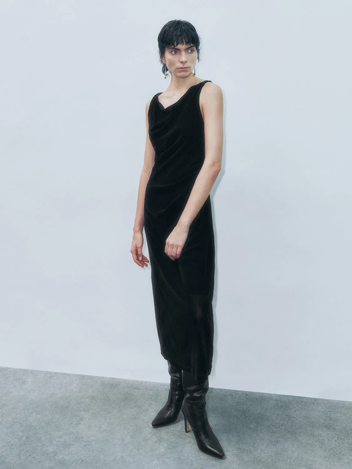 V-Neck Skinny-Fit Dresses sold by Urban Revivo