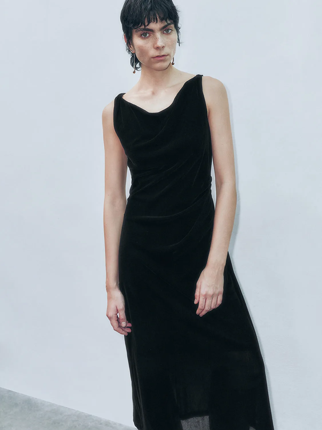 V-Neck Skinny-Fit Dresses sold by Urban Revivo product image thumbnail 5