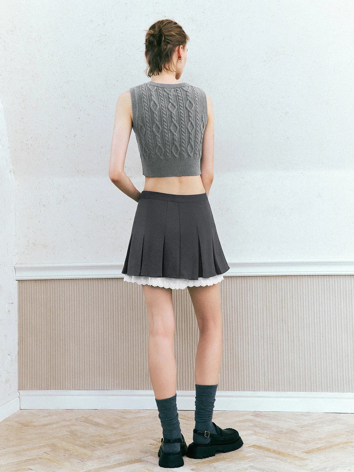 Cropped U Neck Skinny Knitted Tank Top sold by Urban Revivo product image thumbnail 3