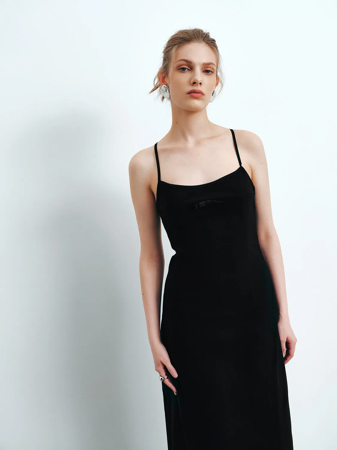 Halter Neck Skinny A-Line Dress sold by Urban Revivo product image thumbnail 4