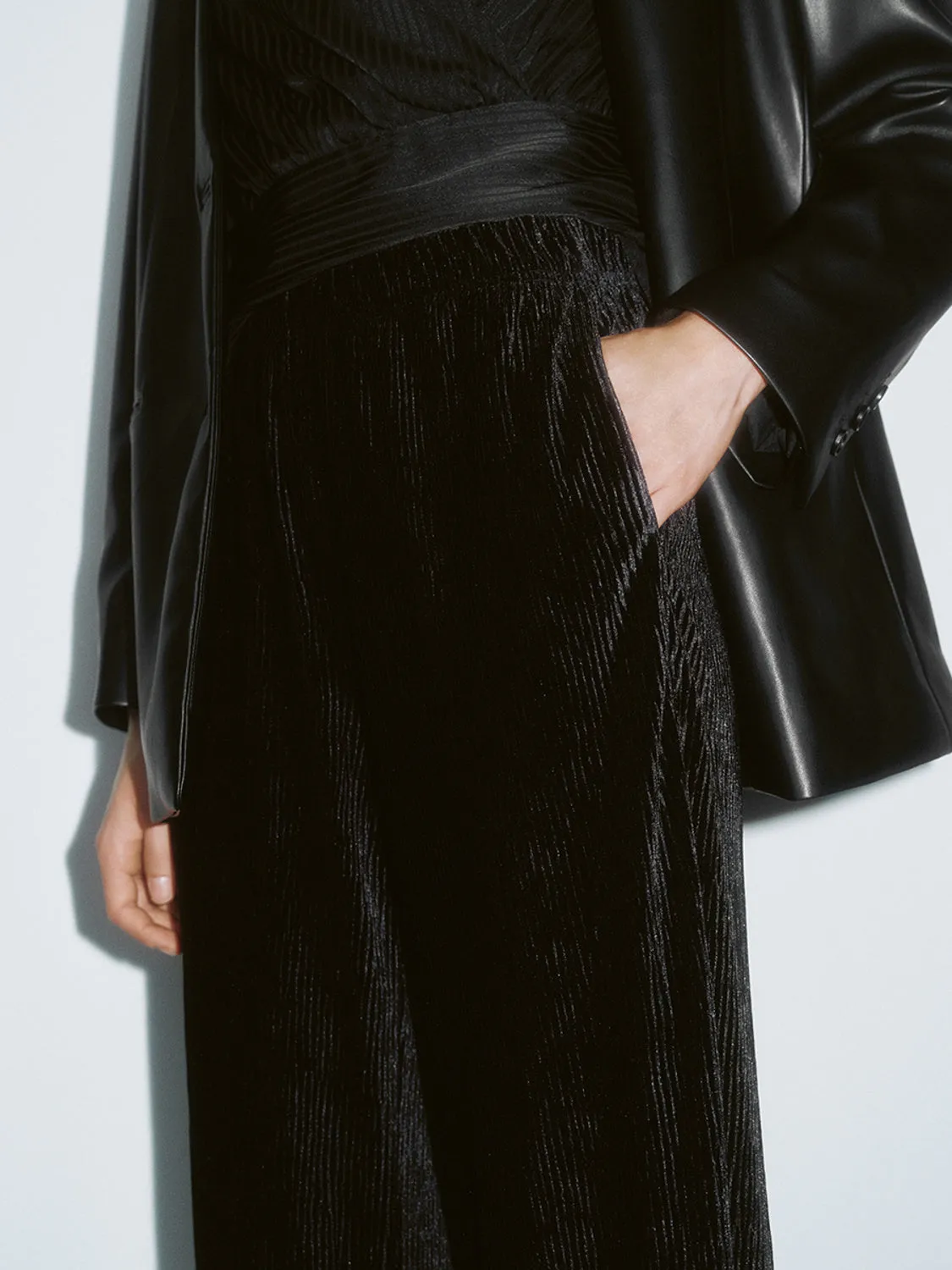 Regular Wide-Leg Pants sold by Urban Revivo product image thumbnail 4