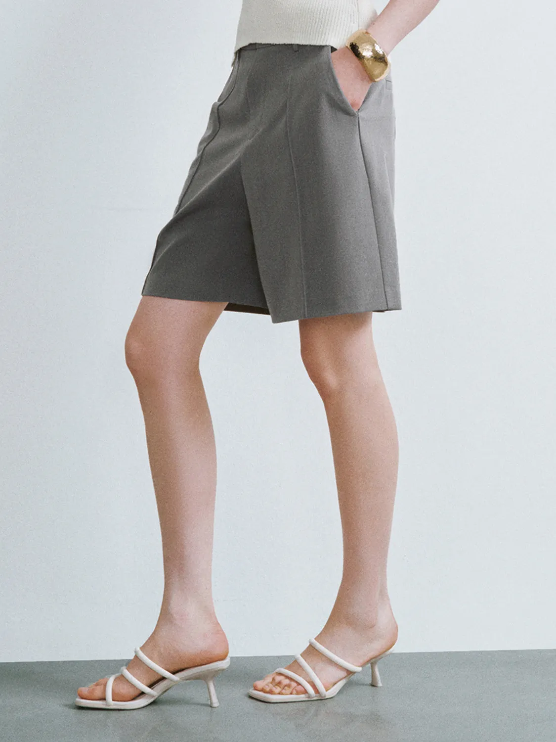 Tailored Shorts sold by Urban Revivo product image thumbnail 4