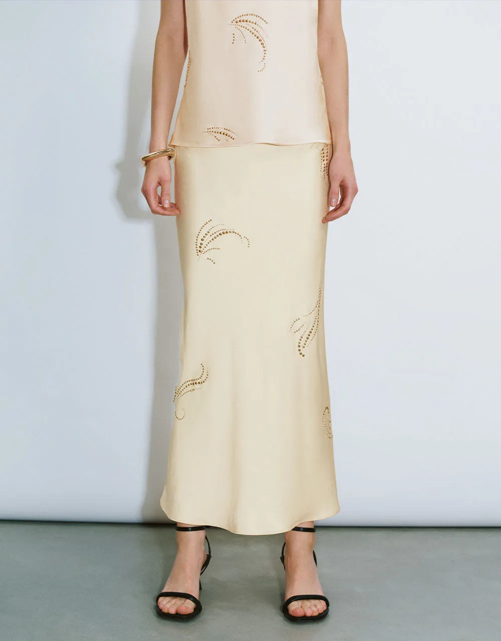 Midi Fishtail Skirt sold by Urban Revivo product image thumbnail 3