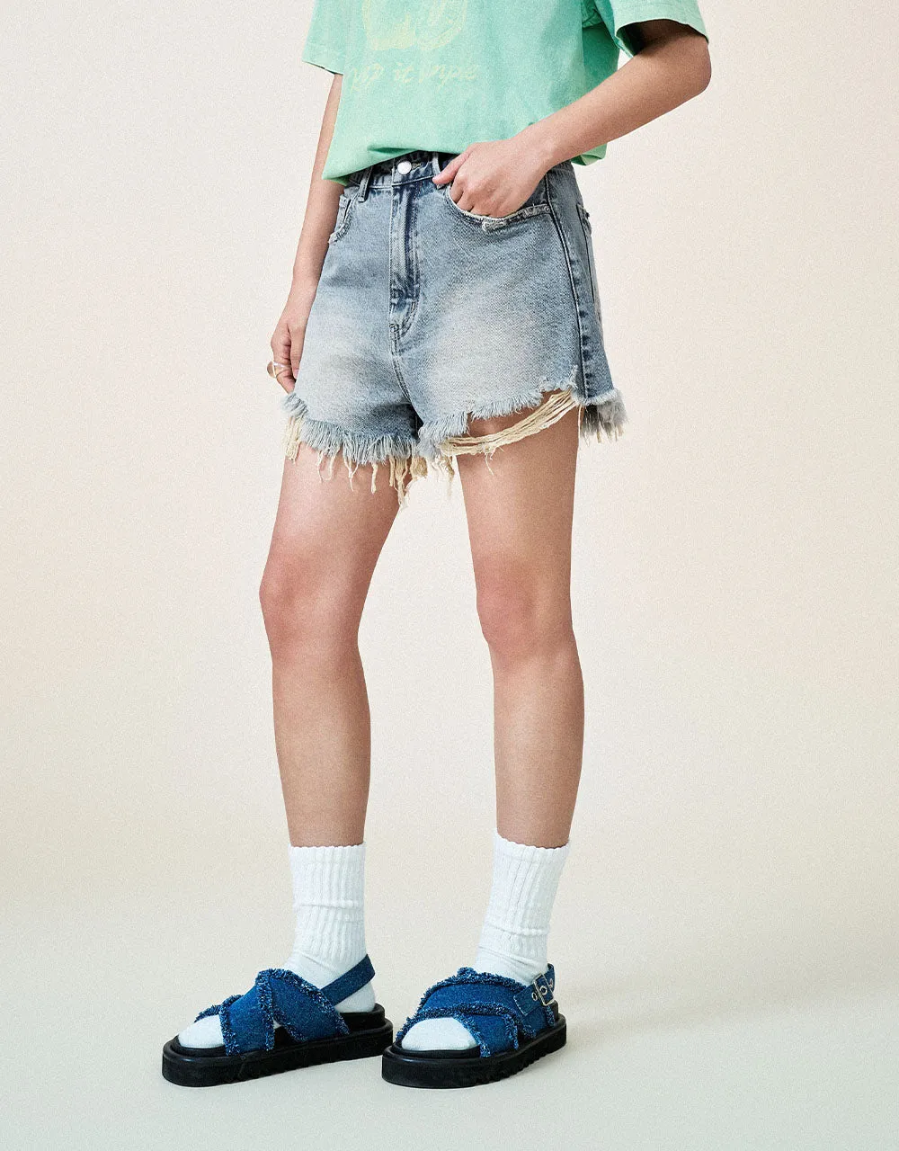 Raw Hem Denim Shorts sold by Urban Revivo product image thumbnail 4