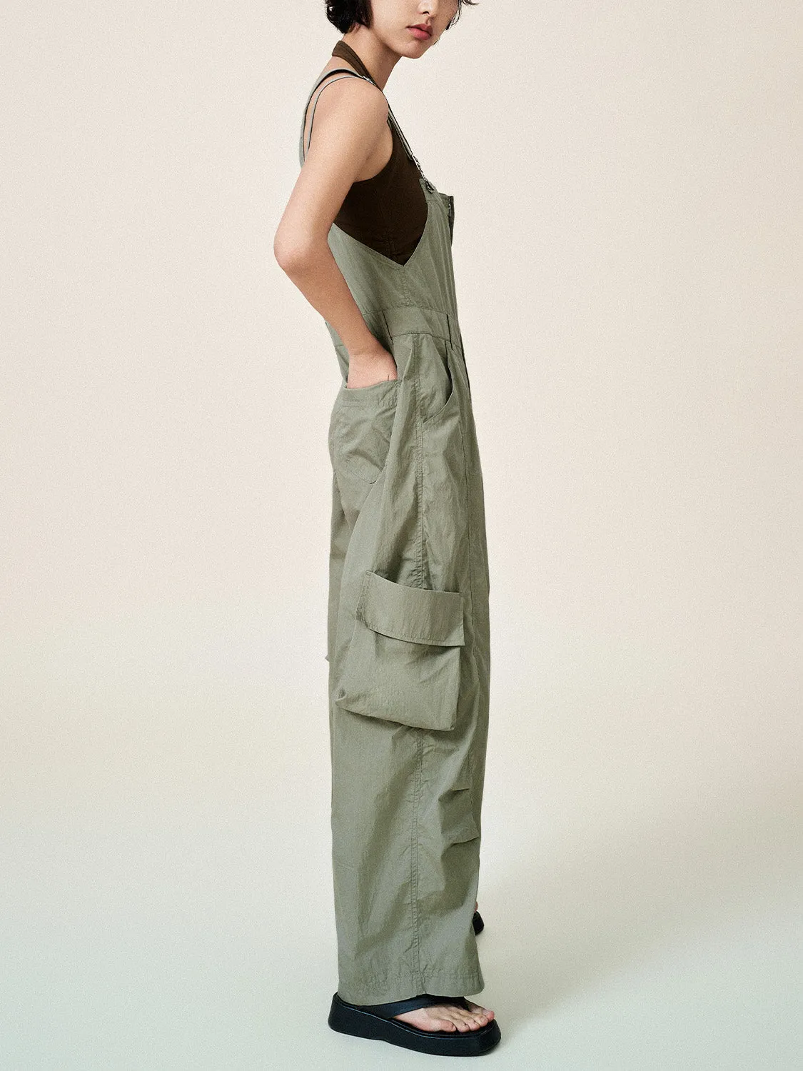 Multi Pocket Loose Jumpsuit sold by Urban Revivo product image thumbnail 2