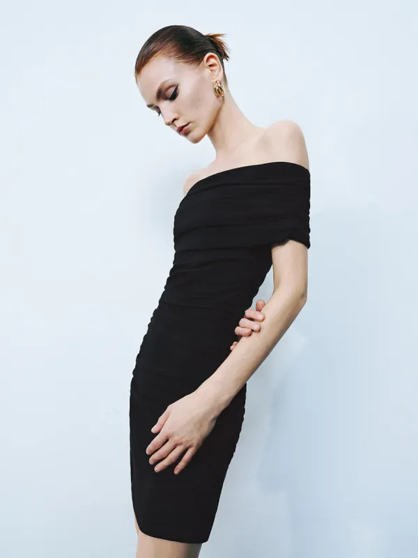 One Shoulder Skinny-Fit Dresses sold by Urban Revivo