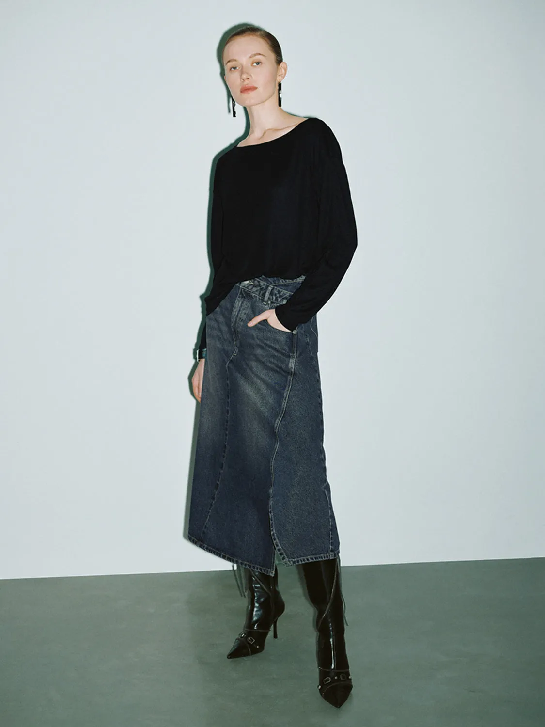 Cut Out Back Long Sleeve T-Shirts sold by Urban Revivo product image thumbnail 4