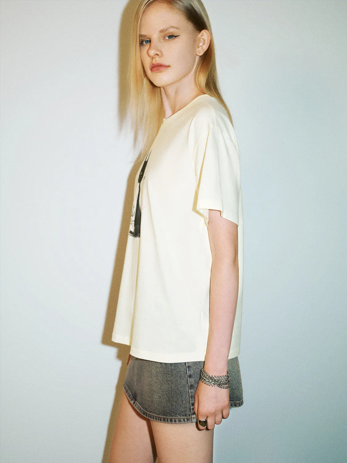 Cat Printed Crew Neck Straight T-Shirt sold by Urban Revivo product image thumbnail 2