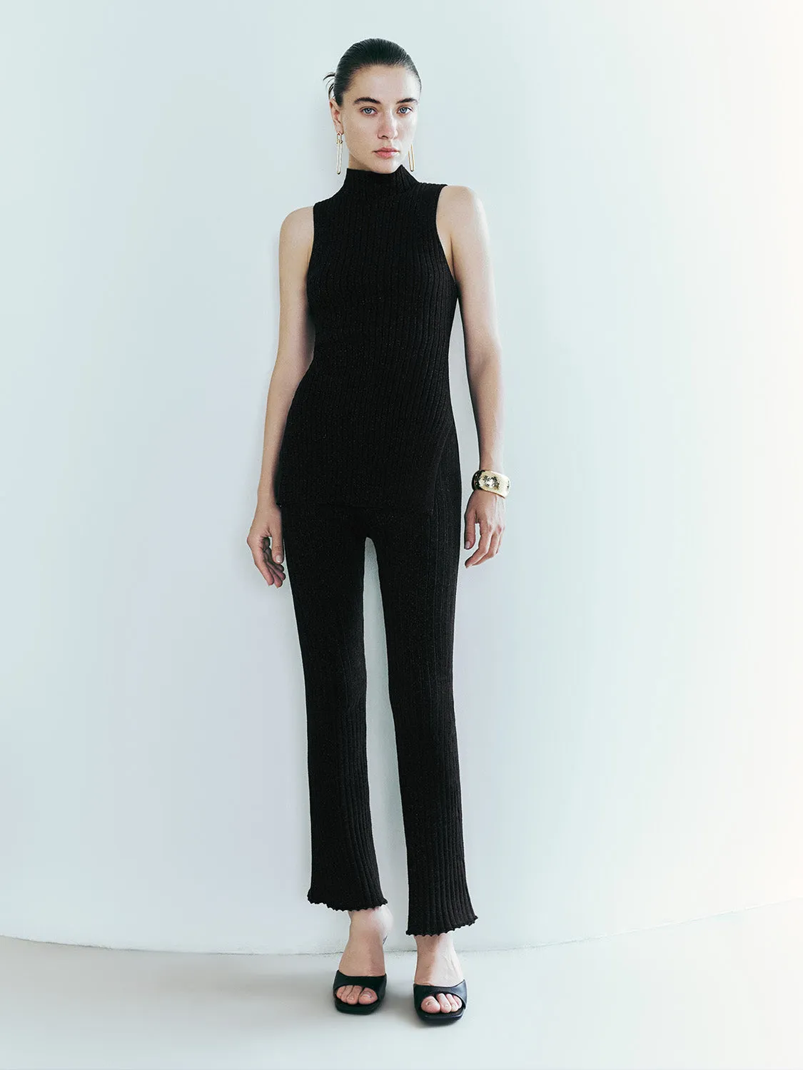 Skinny Knitted Flare Pants sold by Urban Revivo product image thumbnail 5