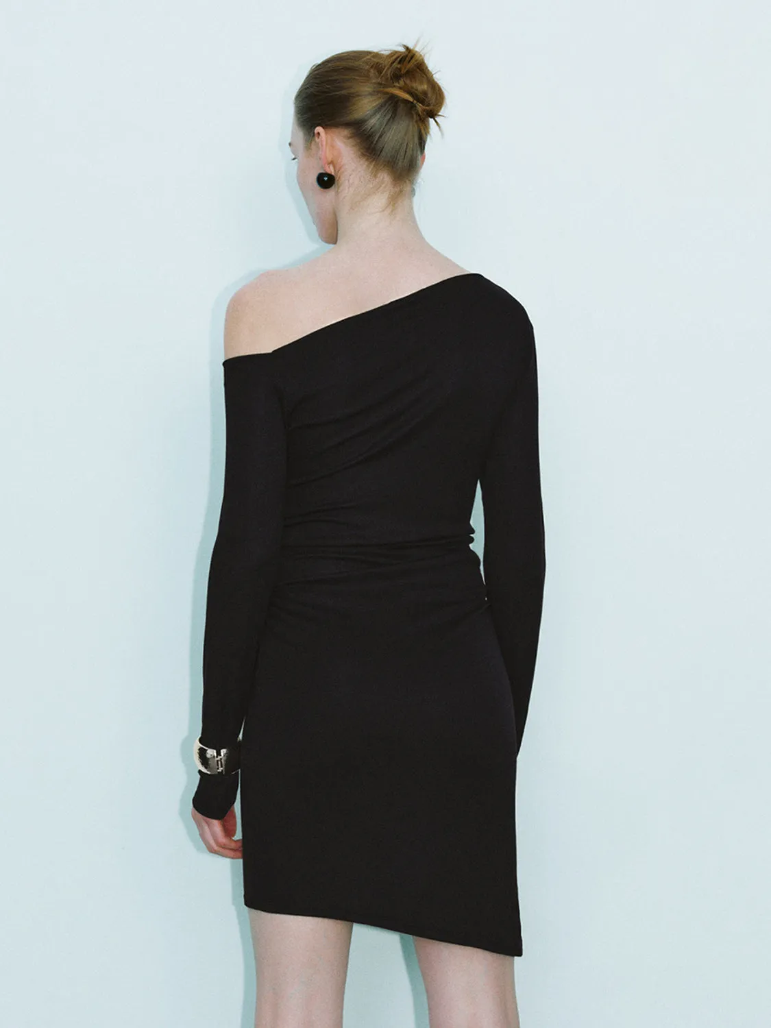 One Shoulder Skinny-Fit Dresses sold by Urban Revivo product image thumbnail 2