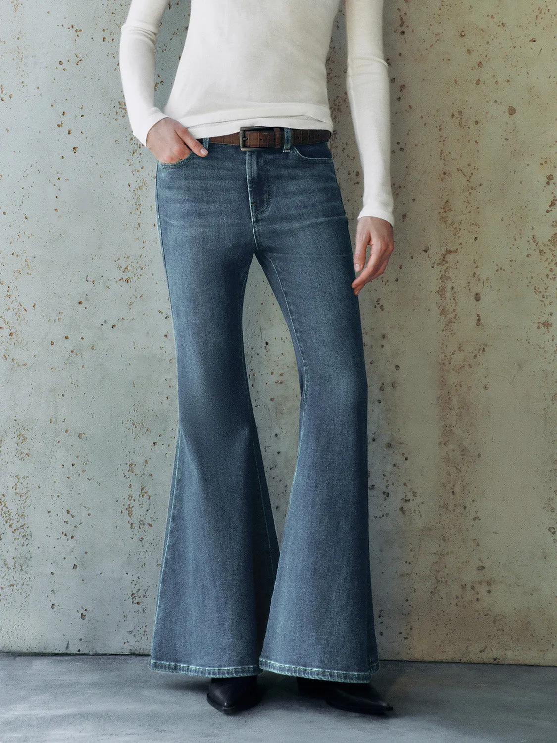 Skinny Denim Flared Jeans sold by Urban Revivo product image thumbnail 3