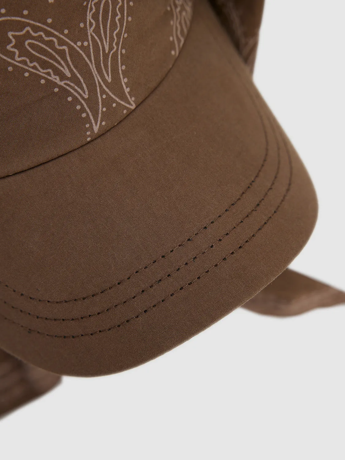 2 In 1 Scarf Over Baseball Caps sold by Urban Revivo product image thumbnail 5