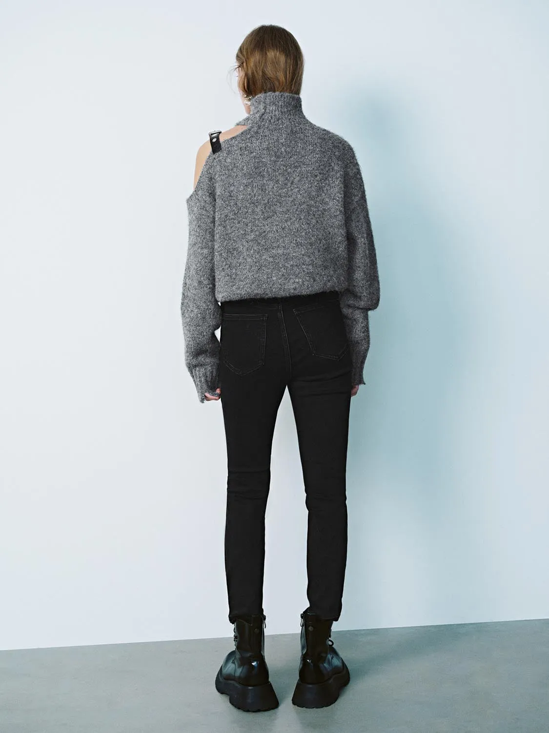 Turtle Neck Off Shoulder Knitted T-Shirts sold by Urban Revivo product image thumbnail 4