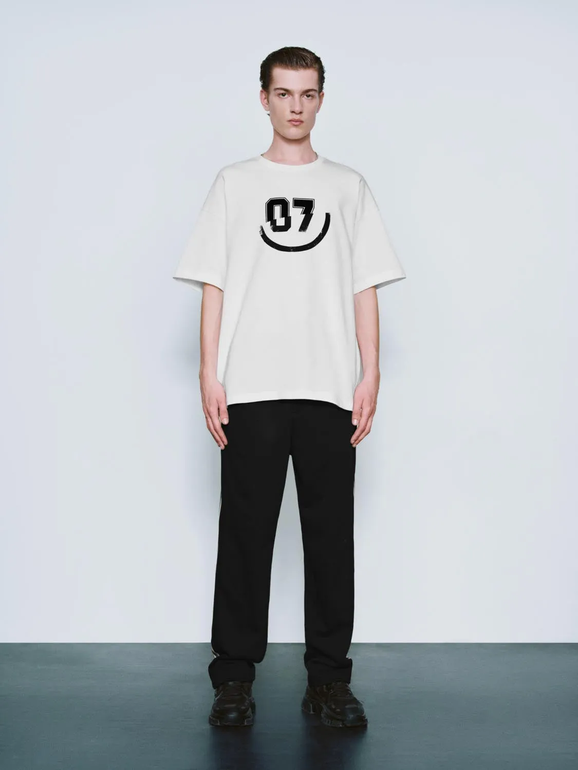 Patched Short Sleeve T-Shirts sold by Urban Revivo product image thumbnail 4